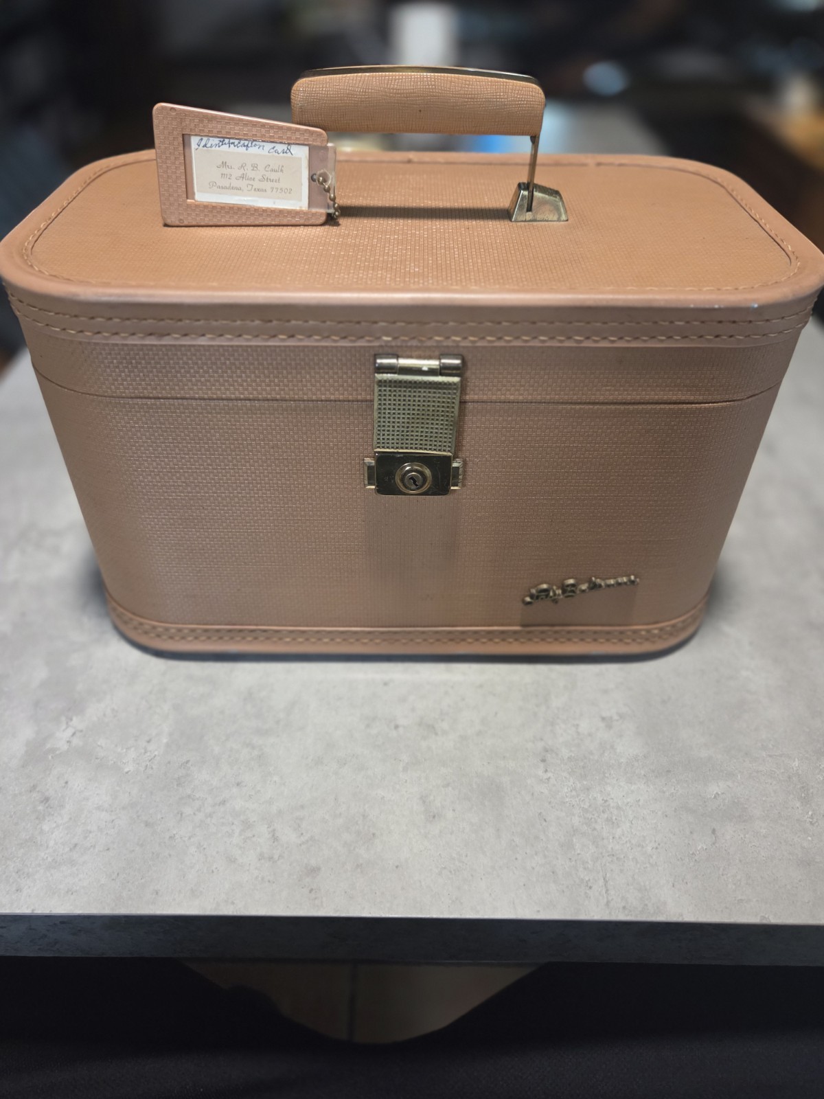 Vintage Lady Baltimore Beige Makeup Travel Case with Mirror