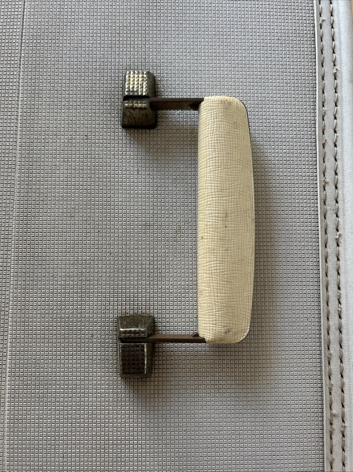 Lady Baltimore Full Size Vintage Luggage. Cream Colored Outside, Lavender Inside