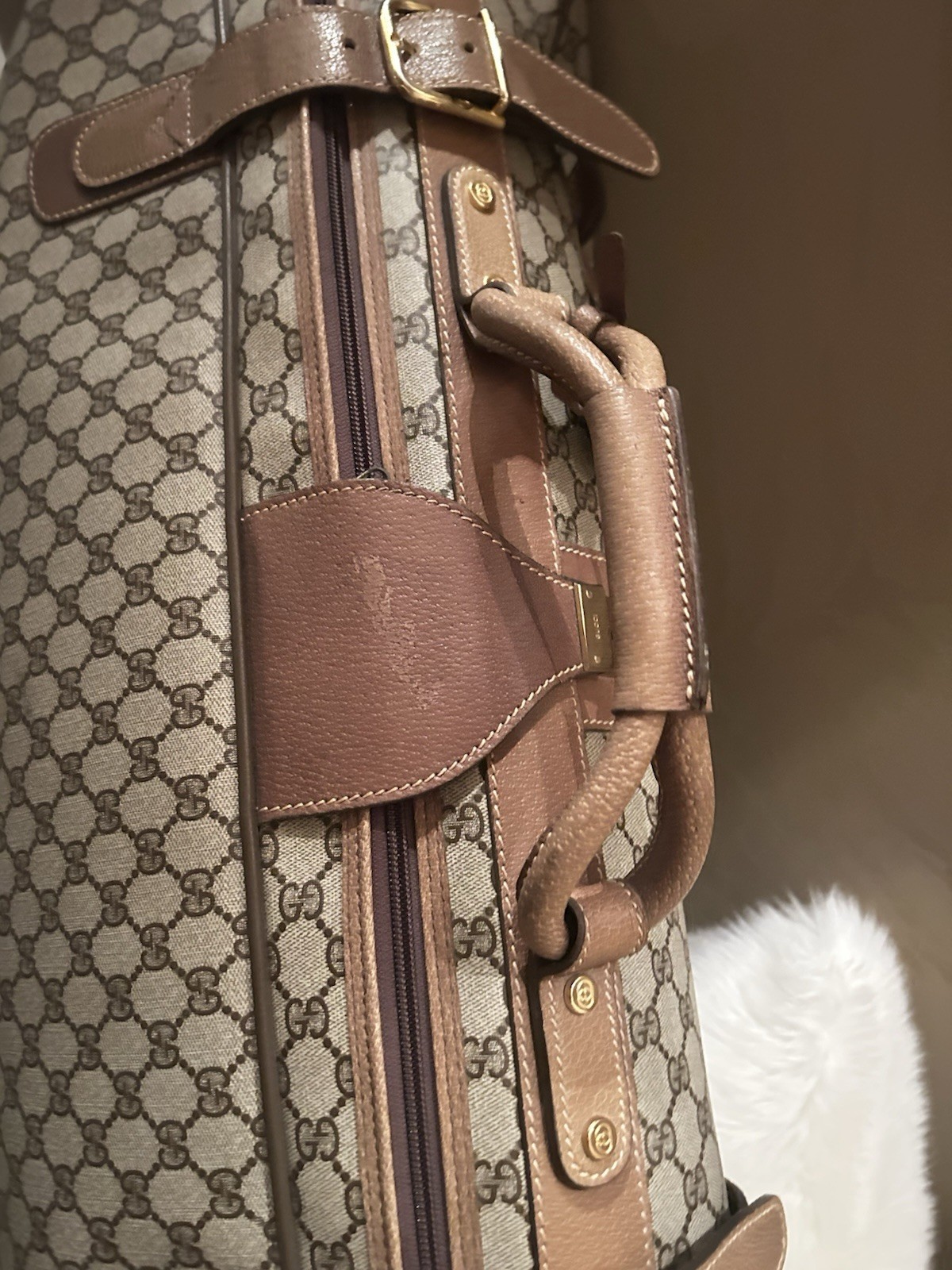 Gucci Vintage GG Supreme Travel Bag Rare Collectible.