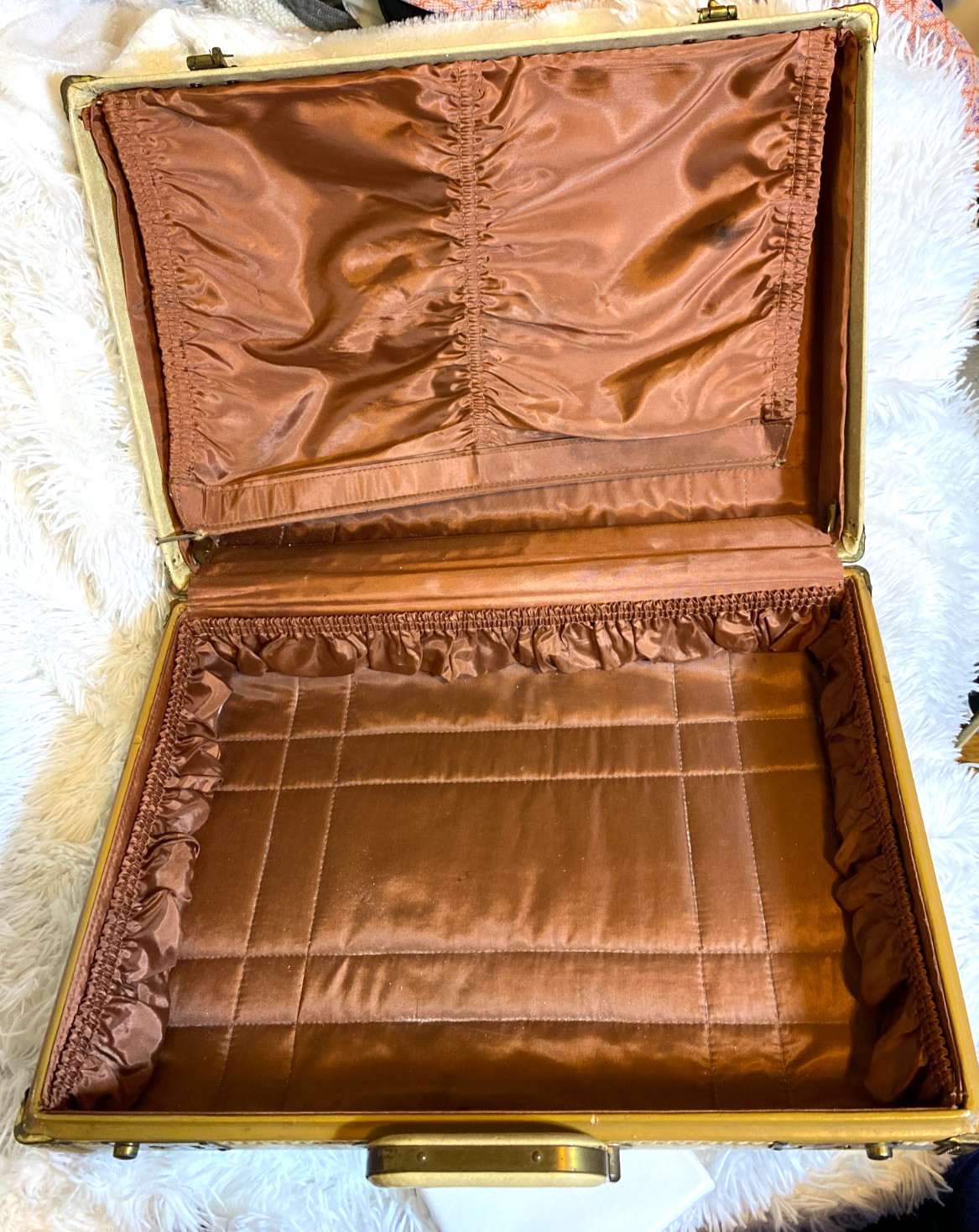 VINTAGE JC Penney Towncraft Tan Brown Hard Shell Suitcase 13″x18″ Travel Luggage