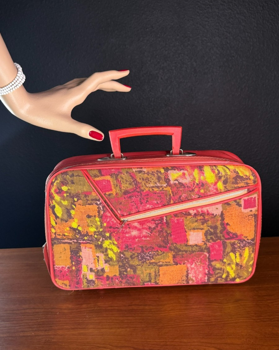Vintage 1970s small orange suitcase soft fabric child’s train case pink