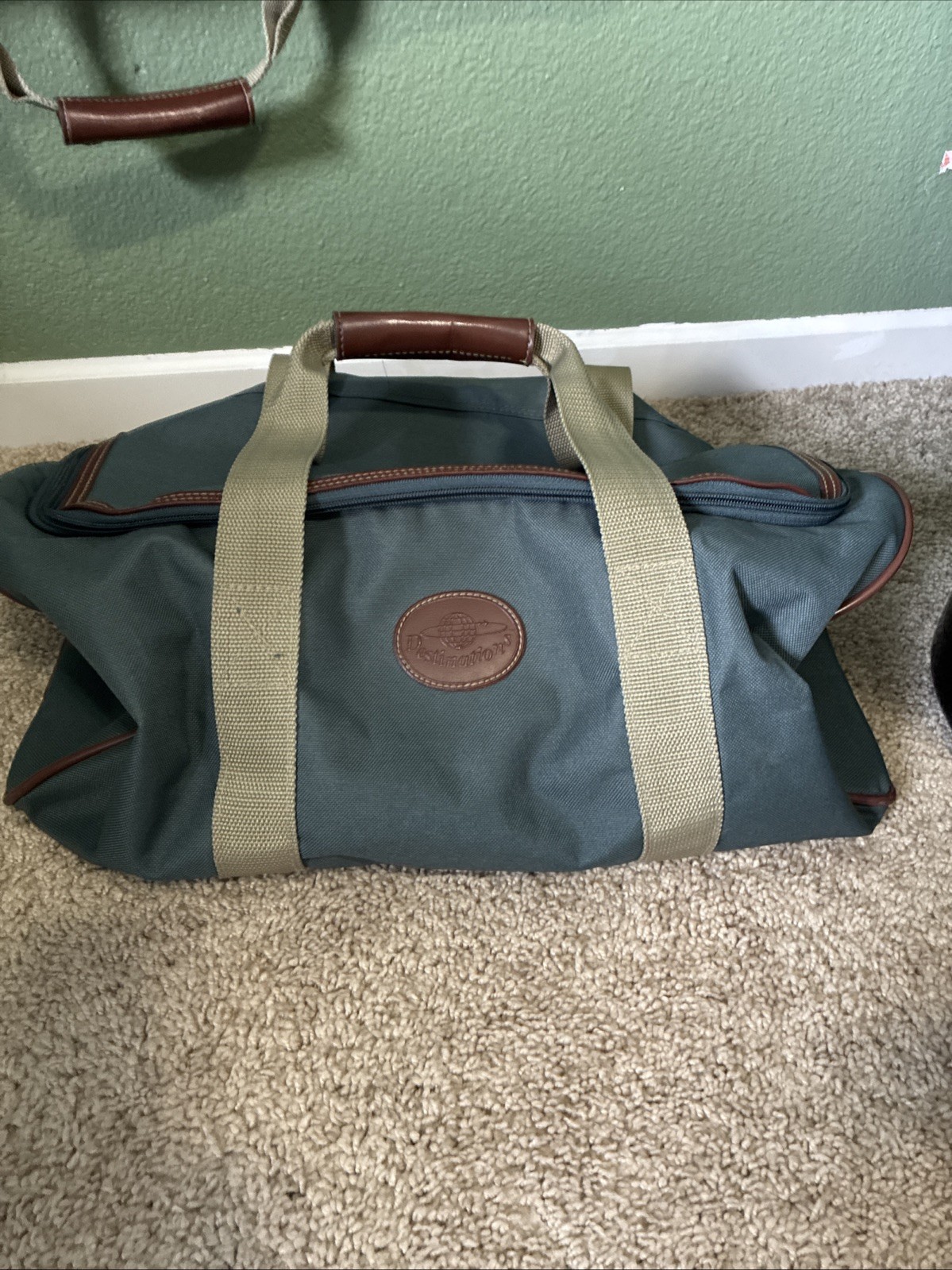 Garment Bag And Matching Tote Destinations Brand Hunter Green Tan Nylon Trim