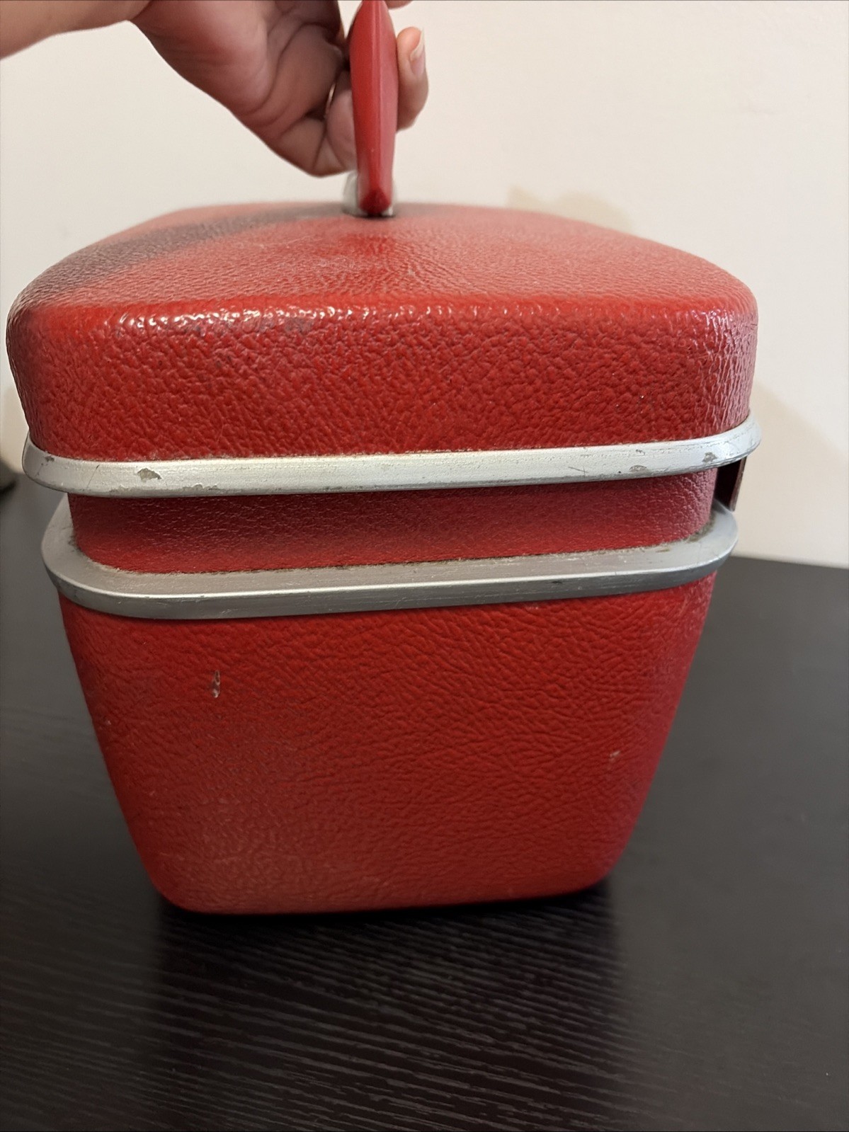 Royal Traveller Red Vanity Case with Key Train case Cosmetic Make up Vintage