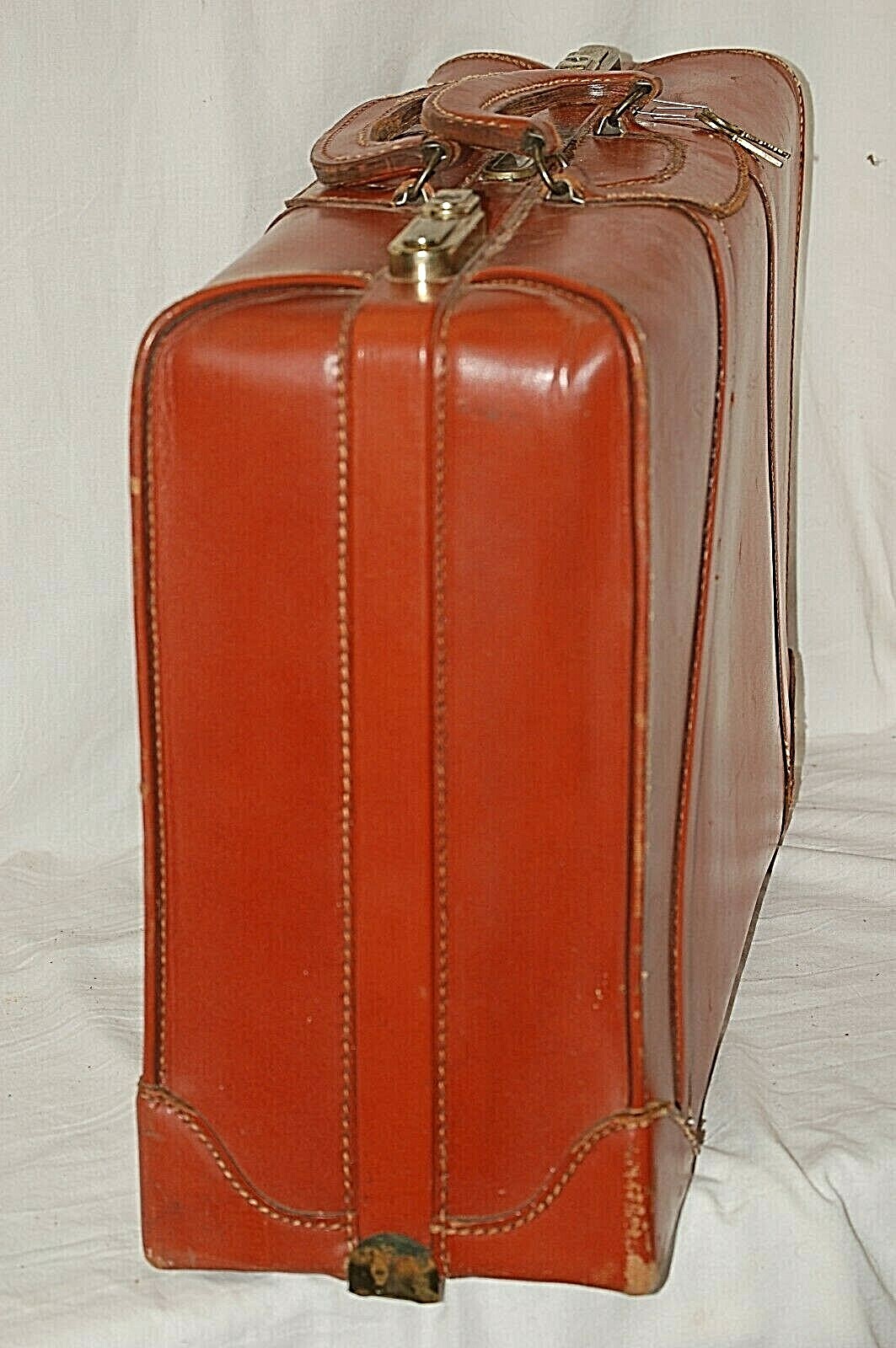 Towne USA Men’s Leather Luggage Suitcase Genuine Irish Linen Lined 2 Keys Vntage