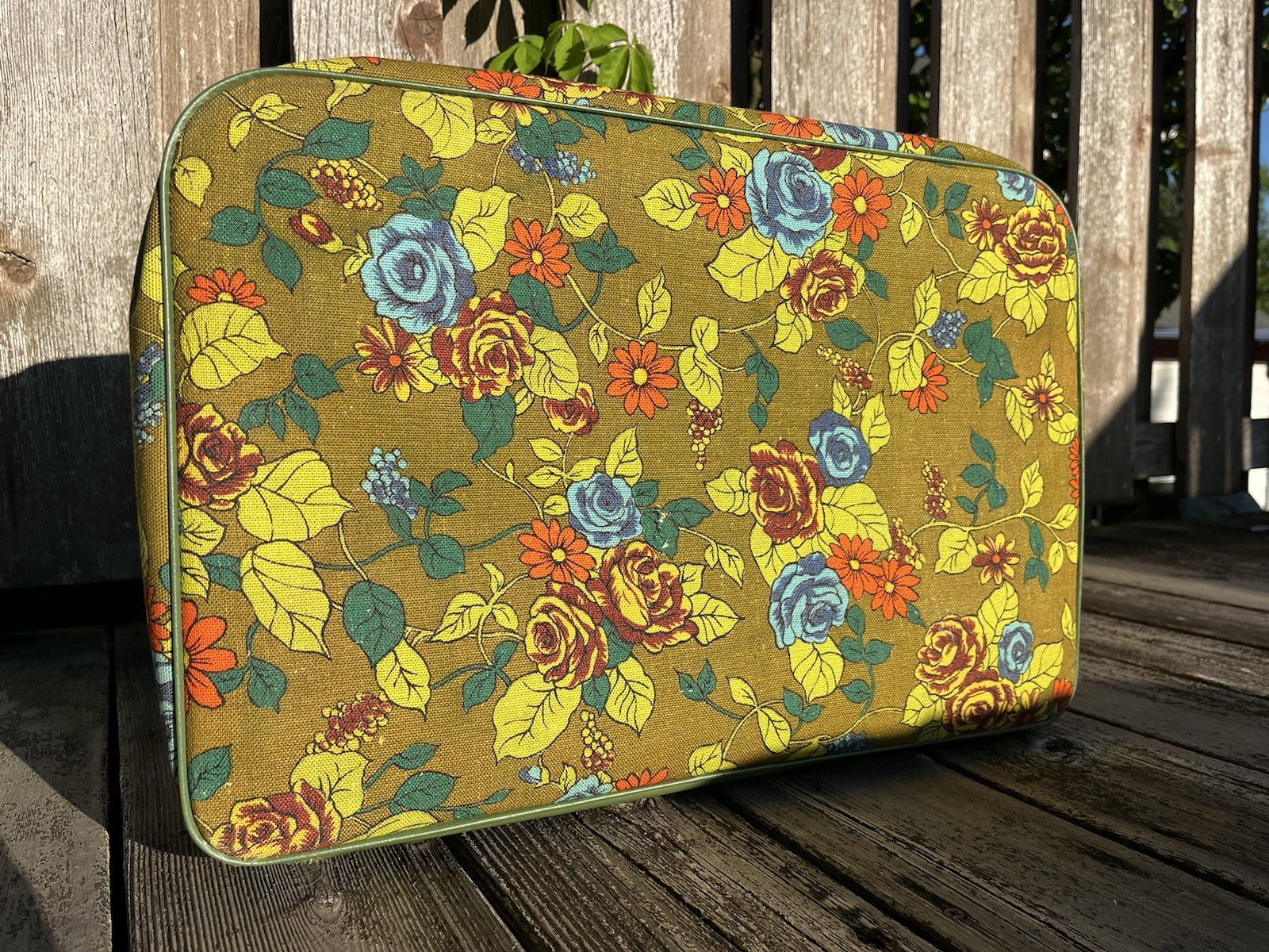 Bantam Luggage Set (4) Vintage Floral Nesting Canvas Bags Made In Japan