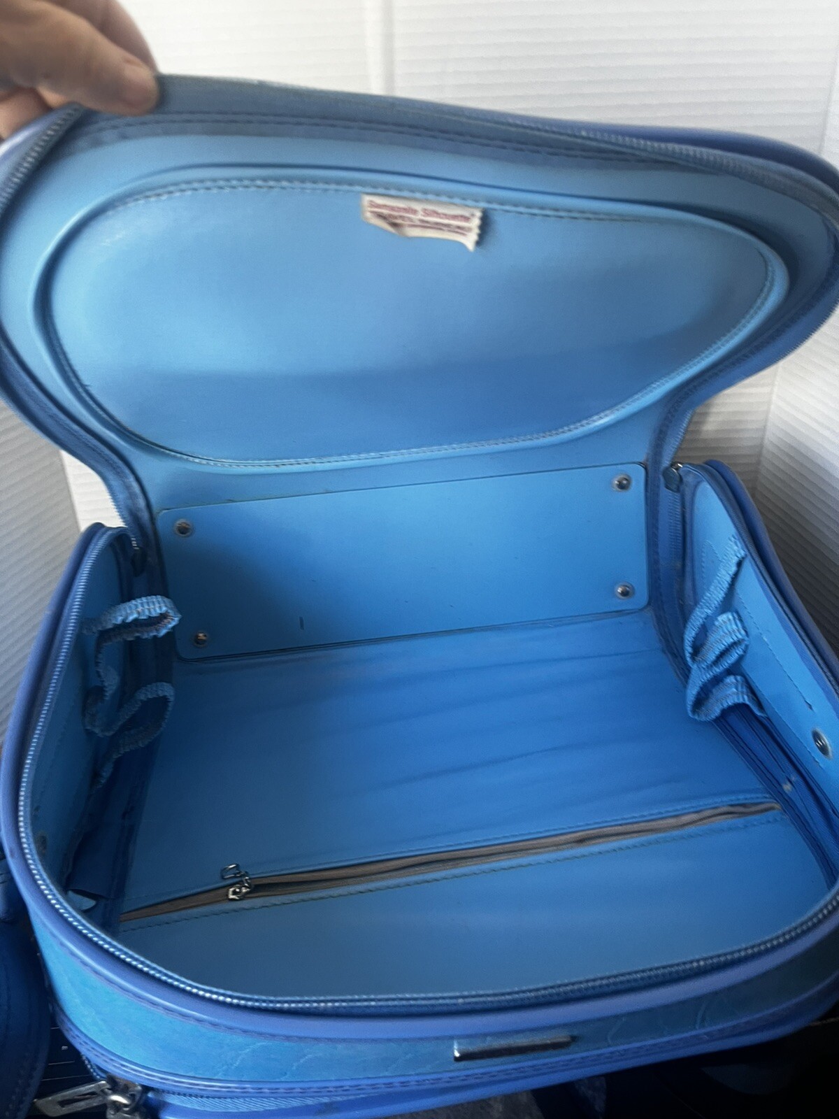 Samsonite Silhouette Travel Bureau Shoulder Bag – Blue 16×12 x 6 inches Prop