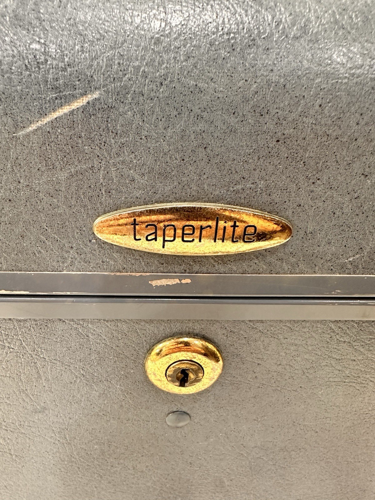 Vintage Taperlite Train Case Blue Carry-On Makeup Cosmetic Luggage No Key