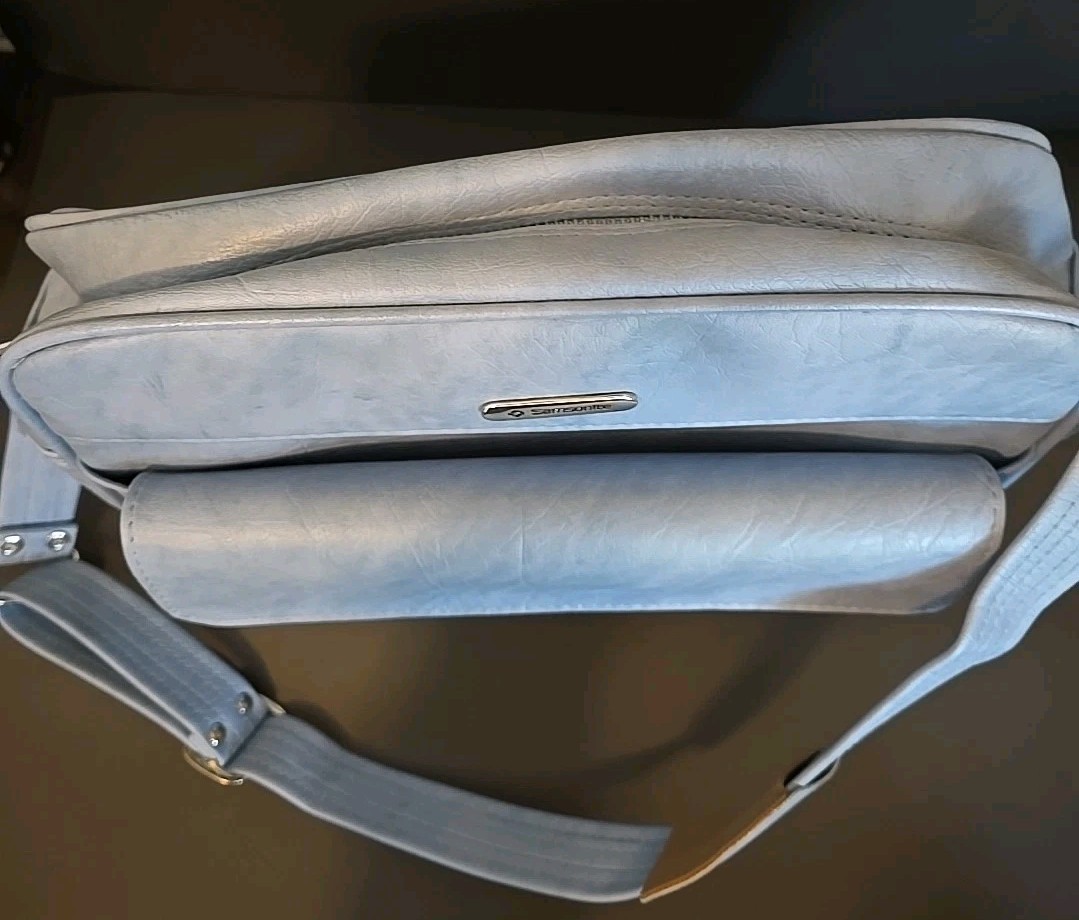 Vintage Samsonite Cordoba Carry On / Laptop Case Shoulder Travel Bag Light Blue