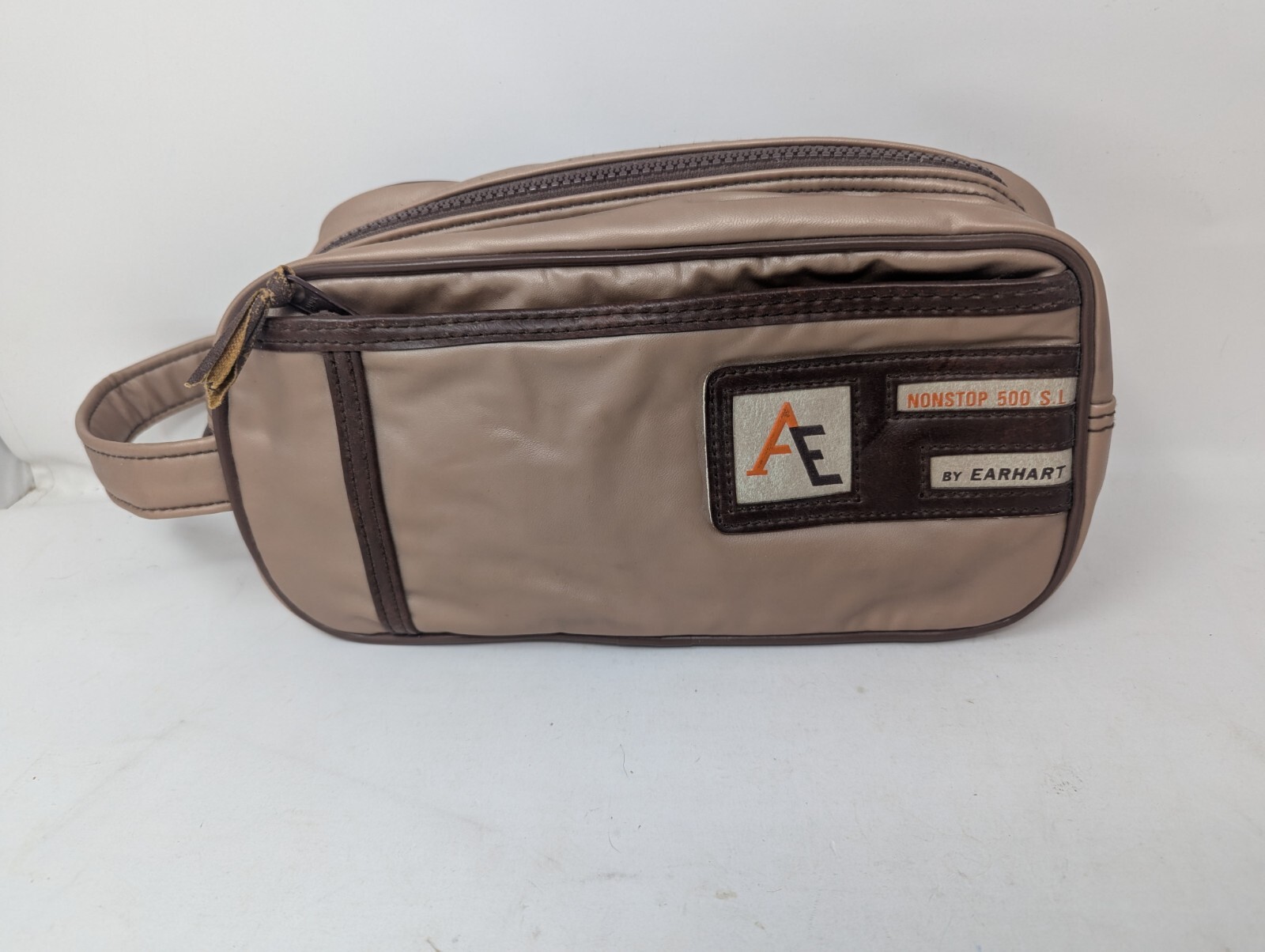 Earhart (AE) Vinyl Small Carry On Travel Bag Tote Vintage Tan/Brown – Zippered