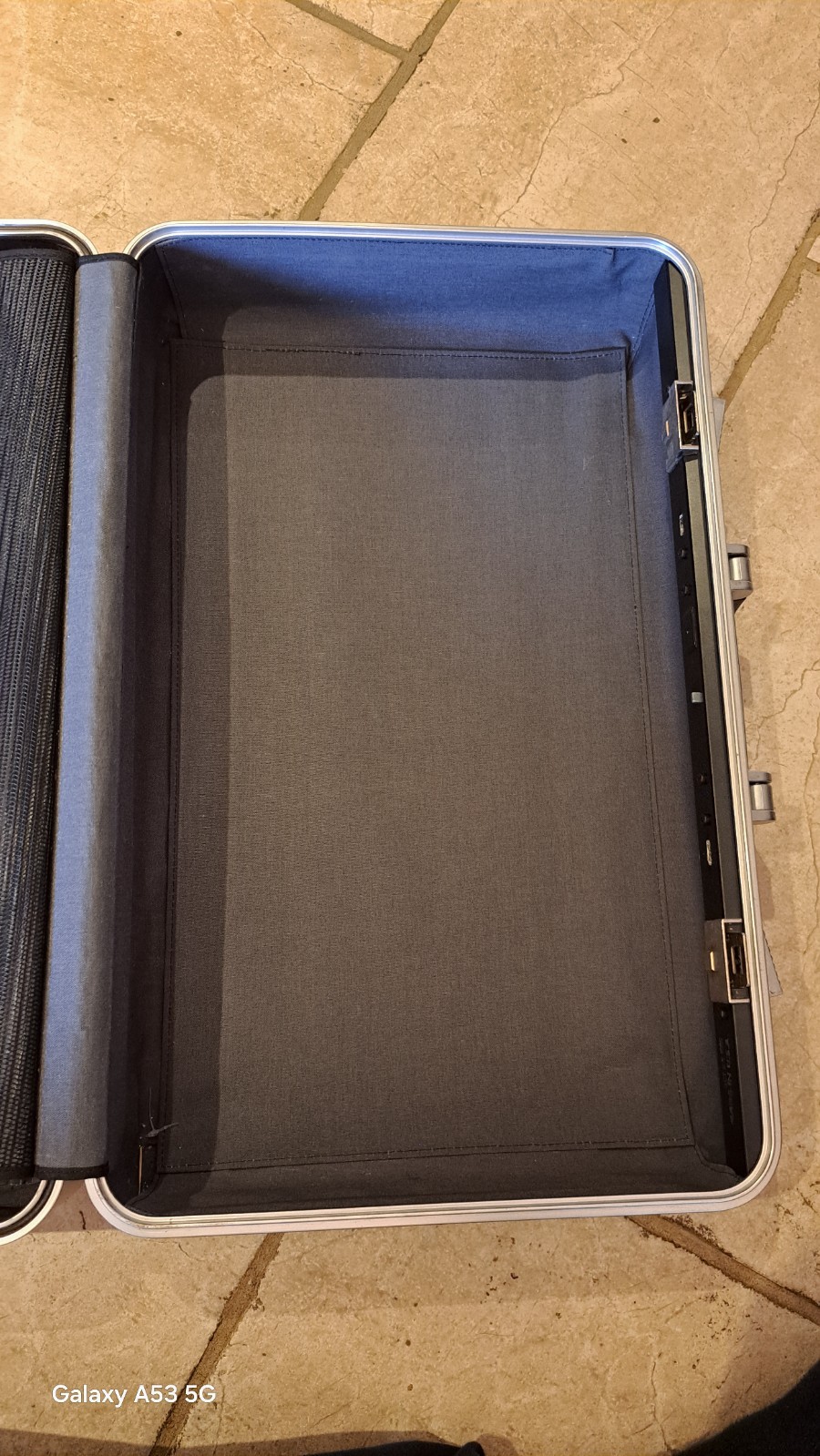 Zero Halliburton Aluminum One Suiter Luggage Case – Hard Shell Suiter – Vintage