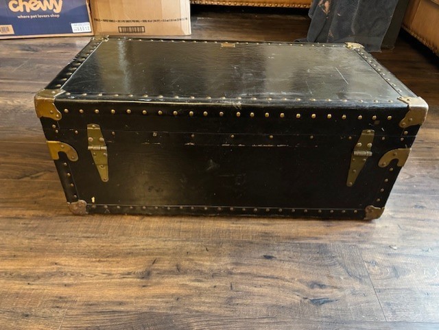 Vintage Rugged Luggage Trunk Newark 3 U.S.A. 13″x31″x16.5″