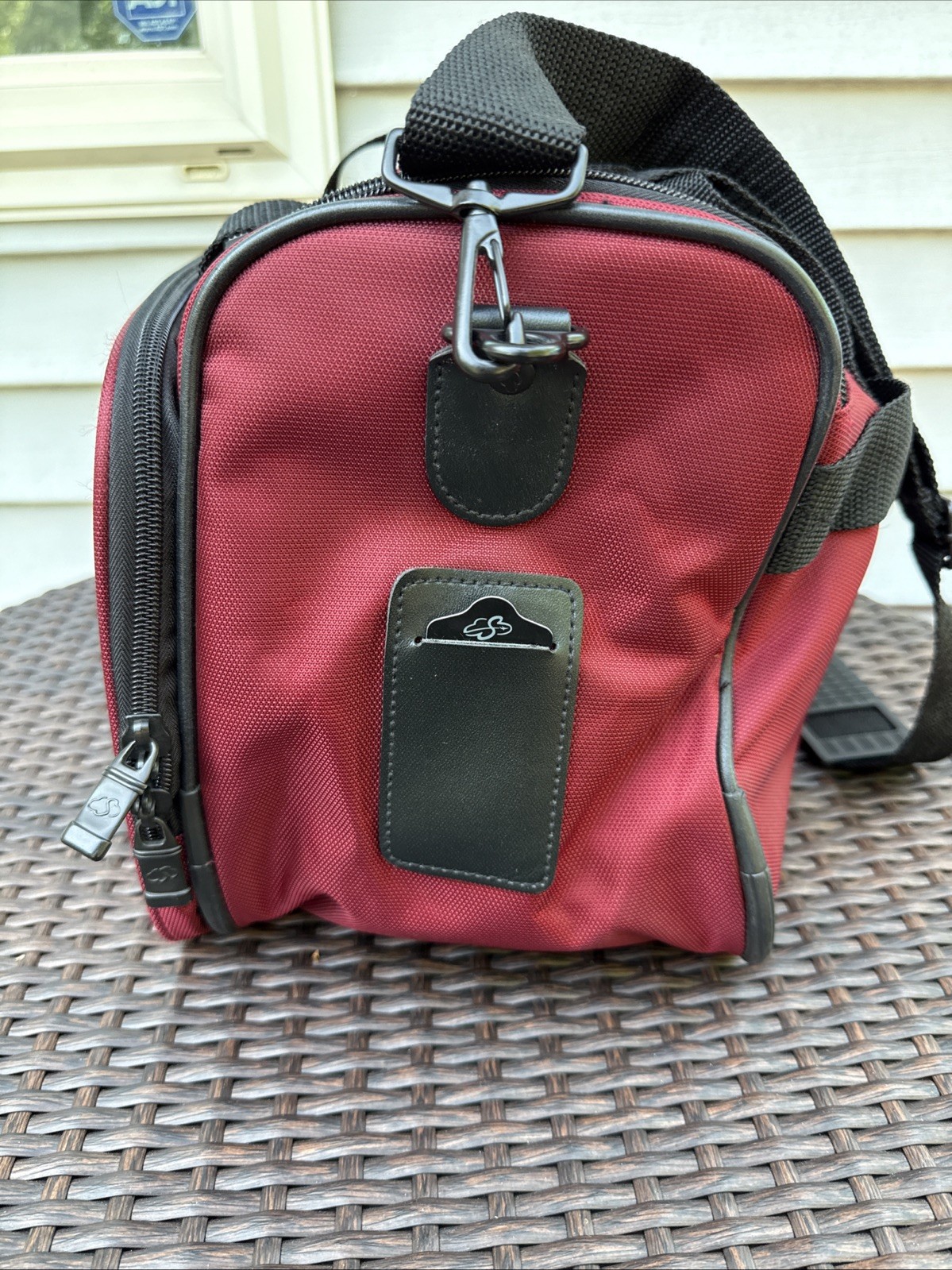 Vintage Skyway Overnight Duffel Bag Tote Carry On Luggage Makeup Toiletry Red