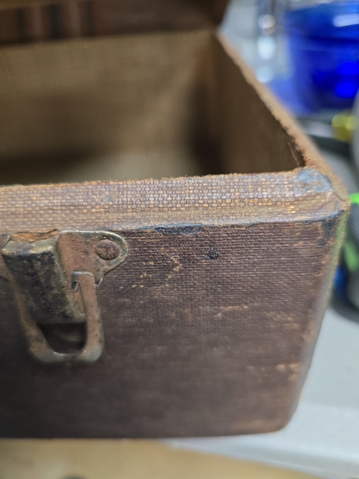 Vtg Travel Case Fabric Over Wood Lock And Latches No Key.