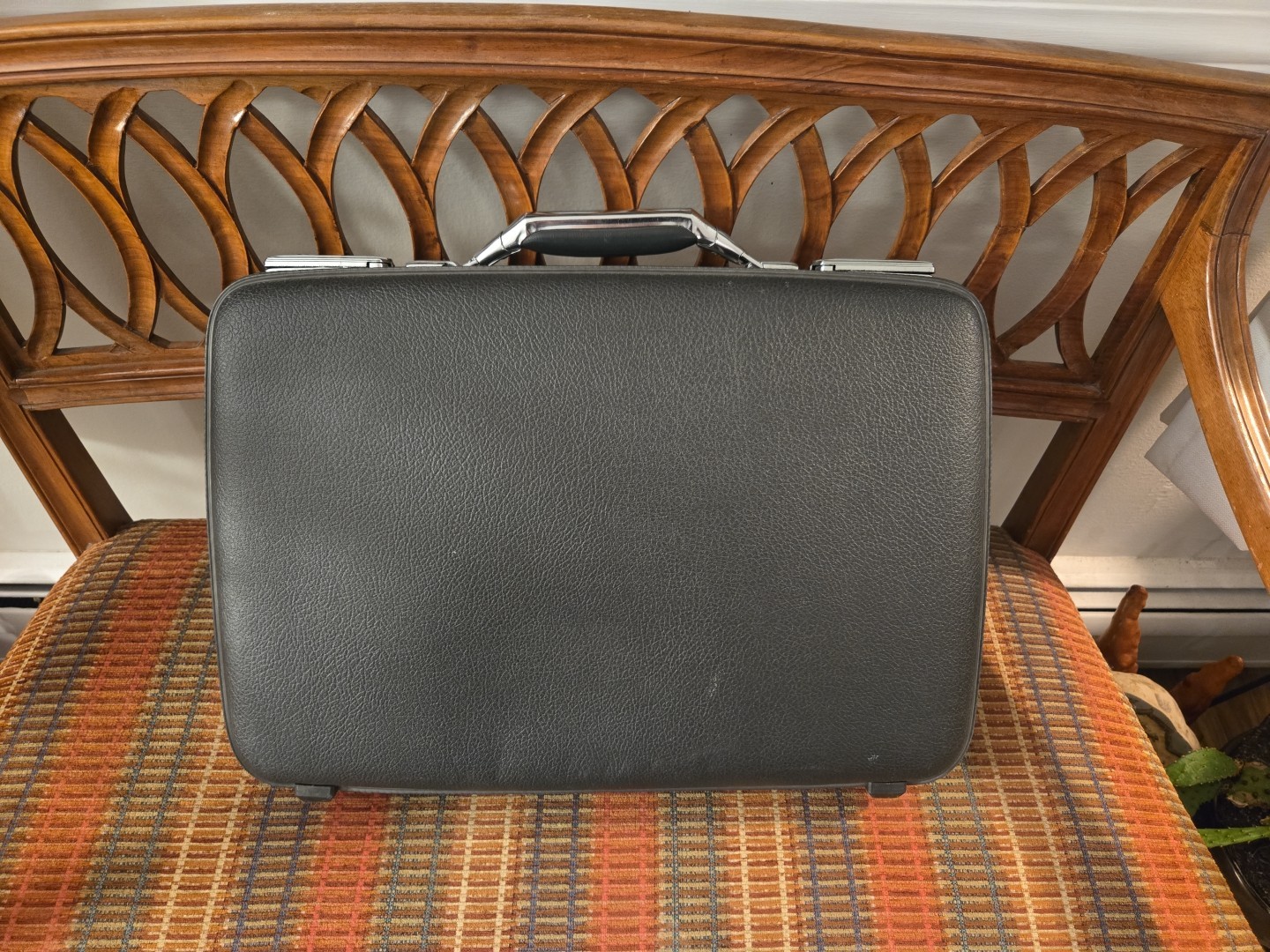 Tiara American Tourist Vintage Grey Hardcover Suitcase Computer & Paper Files