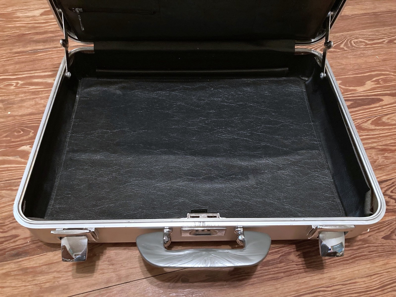 Vintage Zero Halliburton attache’ case blue logo Well Used