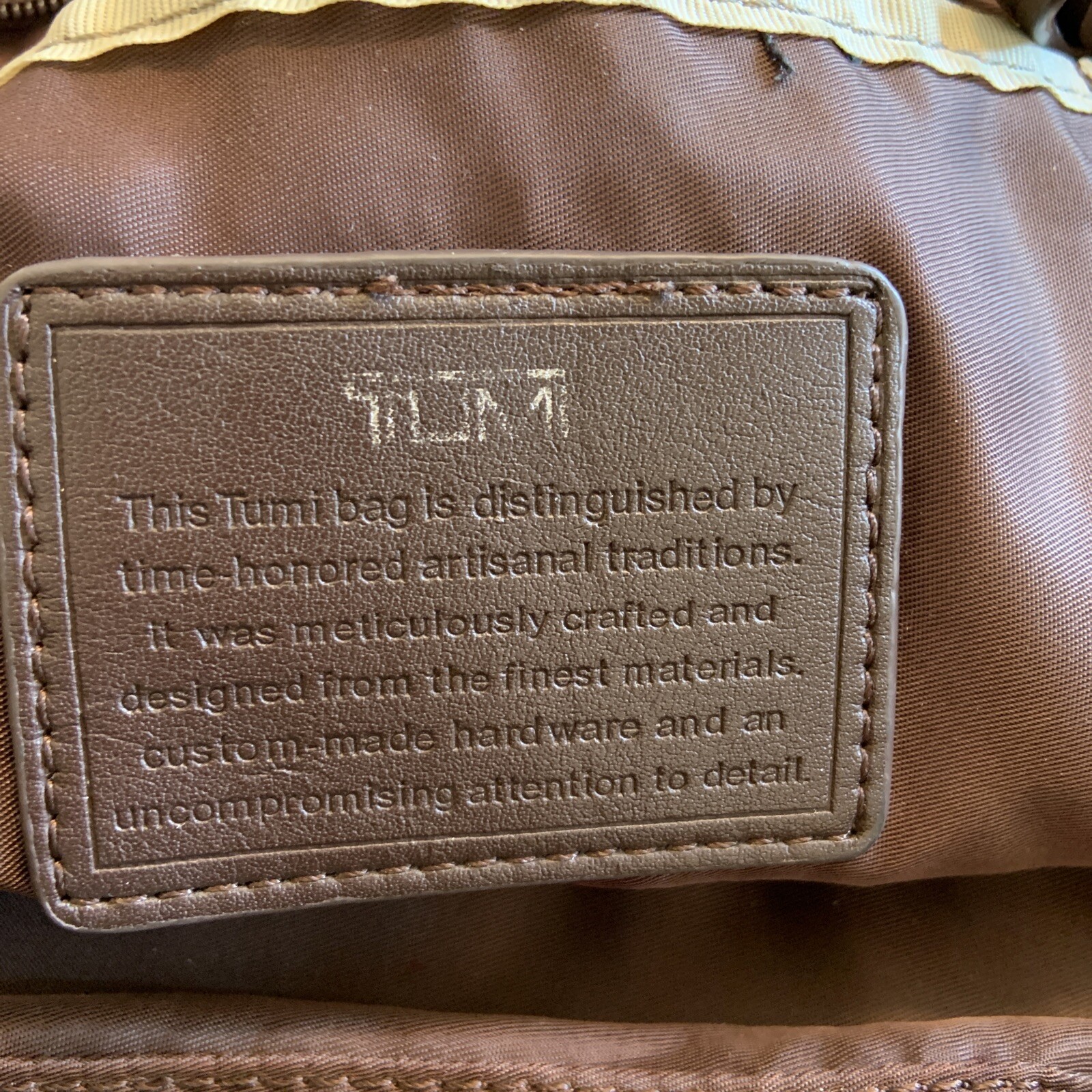 Tumi nylon satchel handbag leather handles pockets and zips galore, Its A Wreck