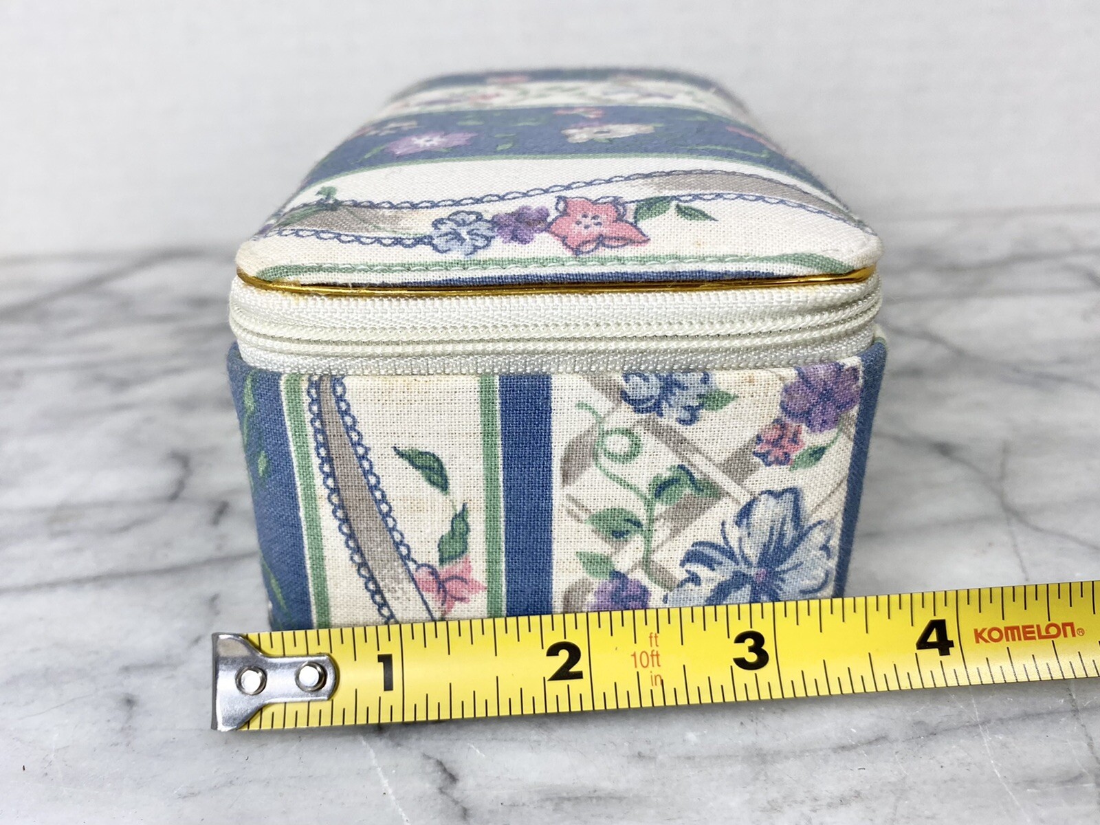 Vintage Jewelry case travel box Zip Around Storage Floral 80s flowers small