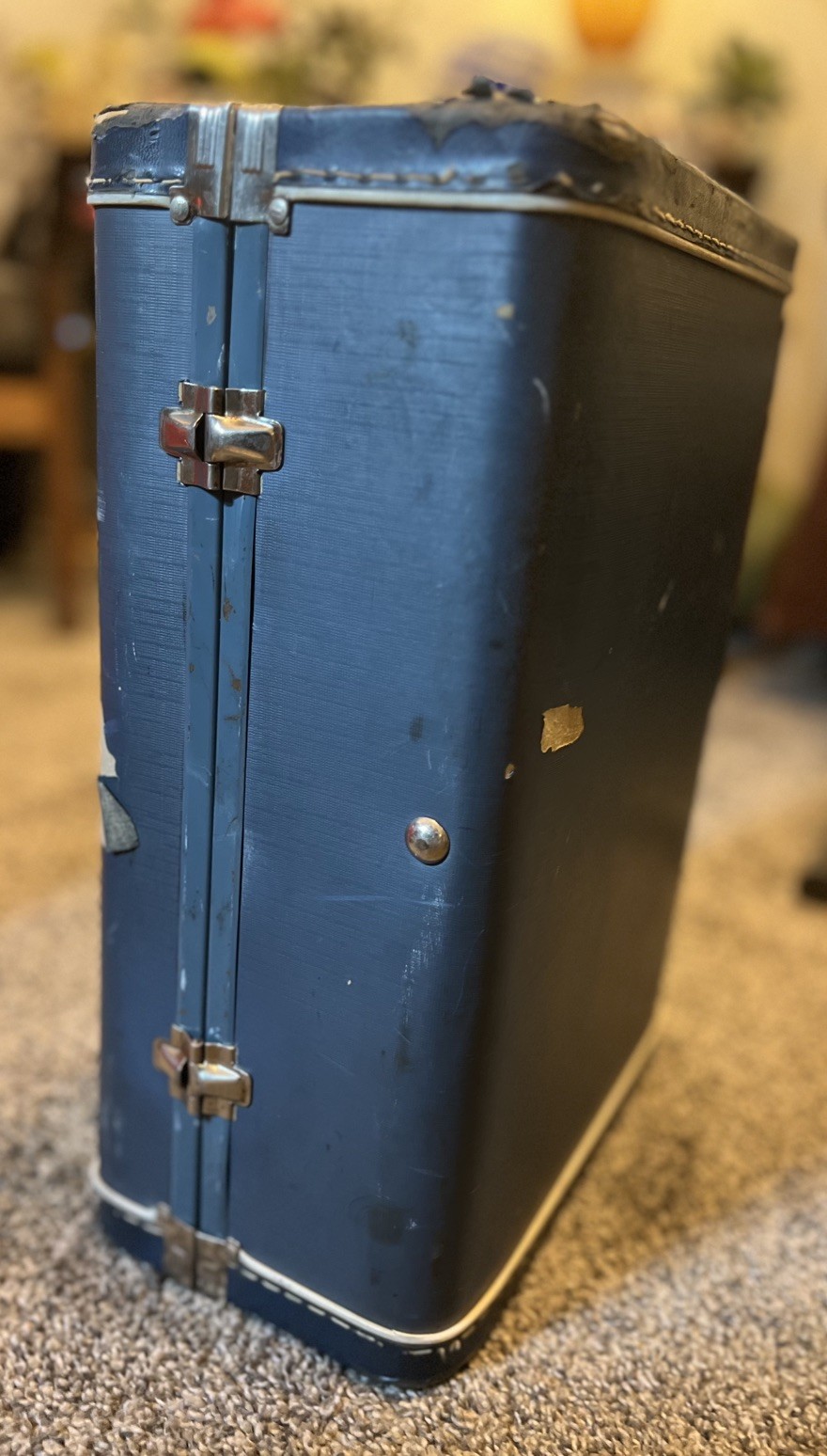 Neevel Space-Pac 50’s-60s Vintage small blue travel case snap lock 14”x9”x5”