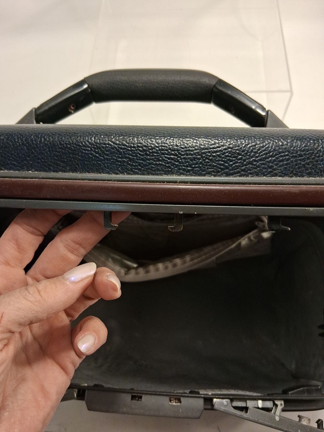 Vtg 1987 Samsonite Silhouette 4000 Train Case No Key No Tray Preowned Look Read