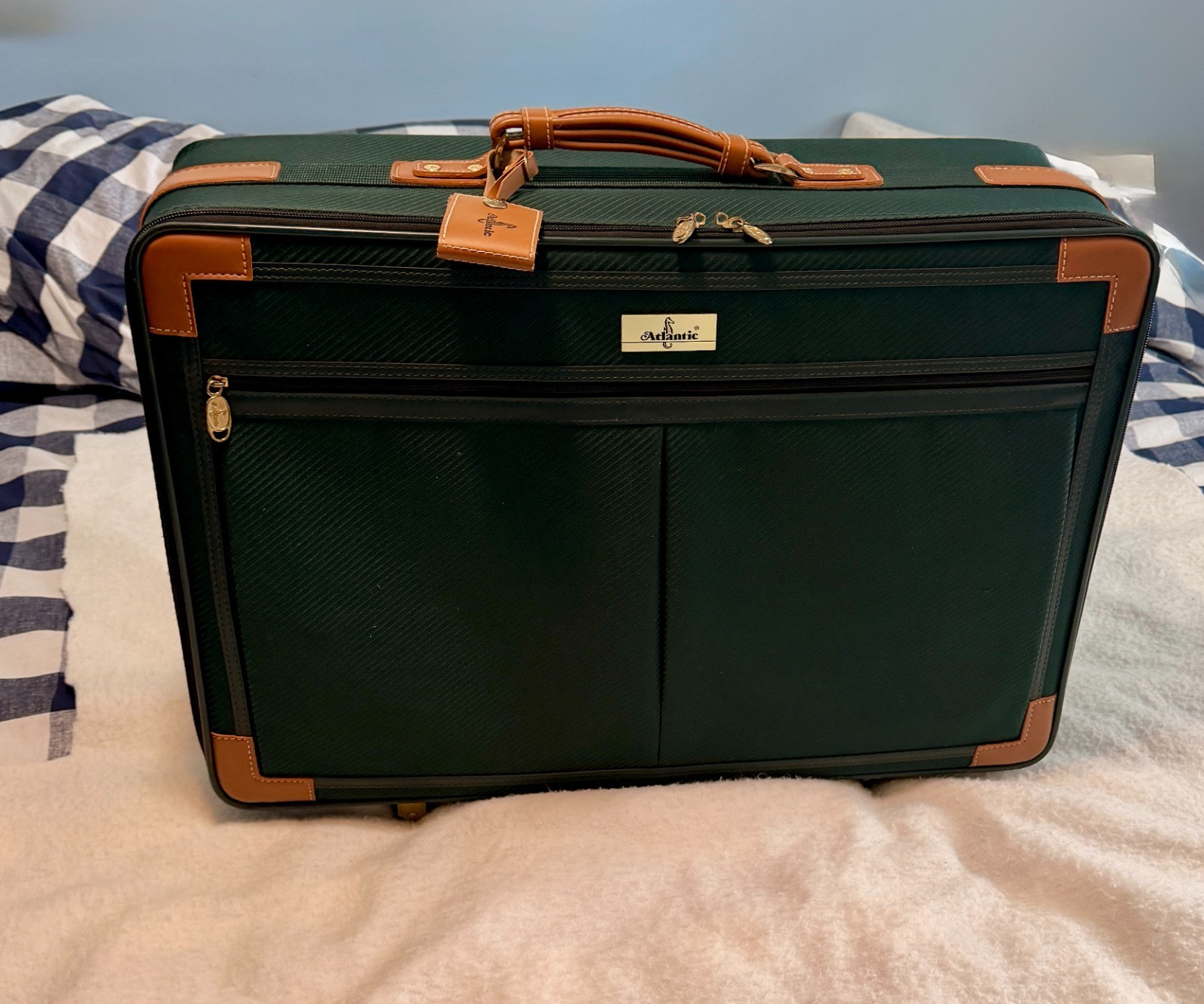 Vintage Atlantic Forest Green With Gold Accents 4 Pc Luggage Set-Beautiful!