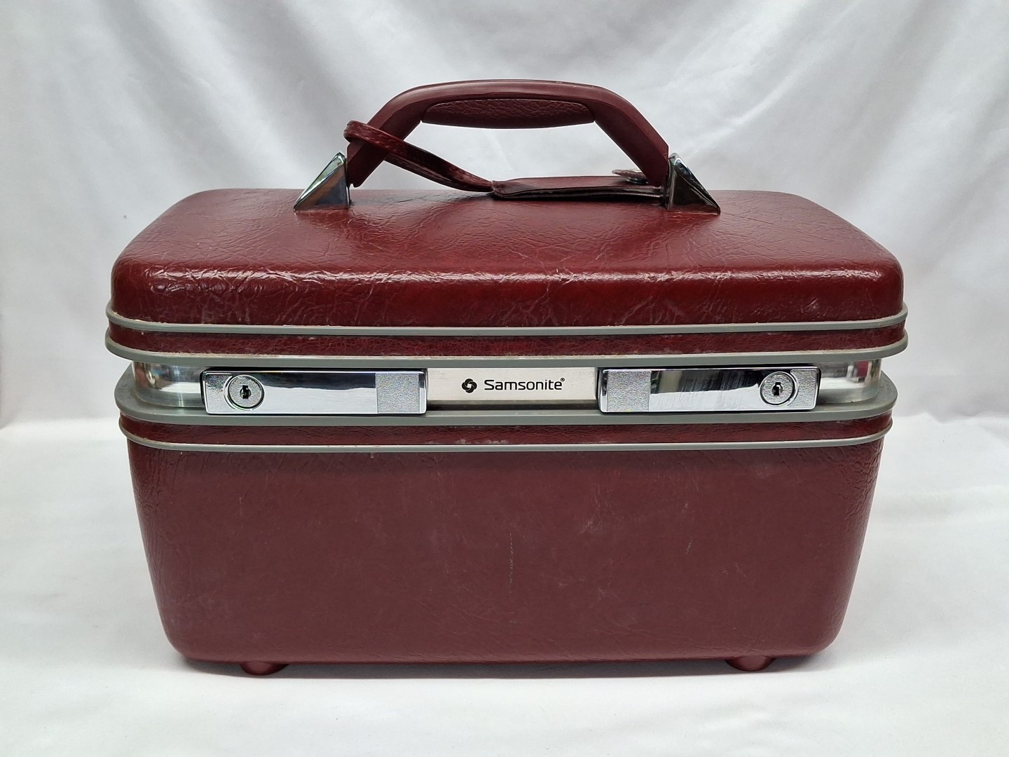 Vintage Samsonite Silhouette Burgundy Train Vanity Case