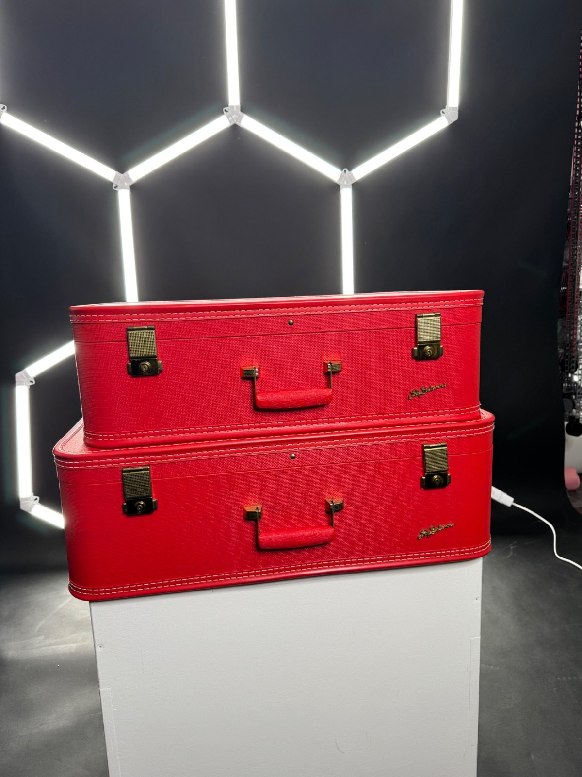 Vintage Red “Lady Baltimore” Suitcases – Set of 2- 1950s–1970s Retro Luggage
