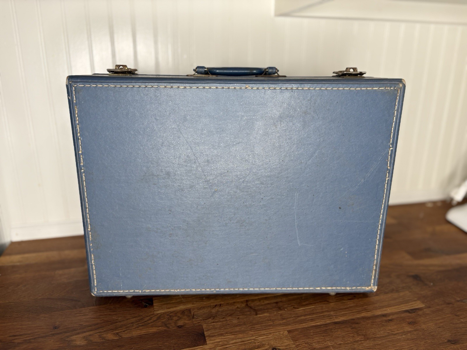 Vintage 1950s Harrisburg Beauty School Blue Hard Case Suitcase Polka Dot Lining