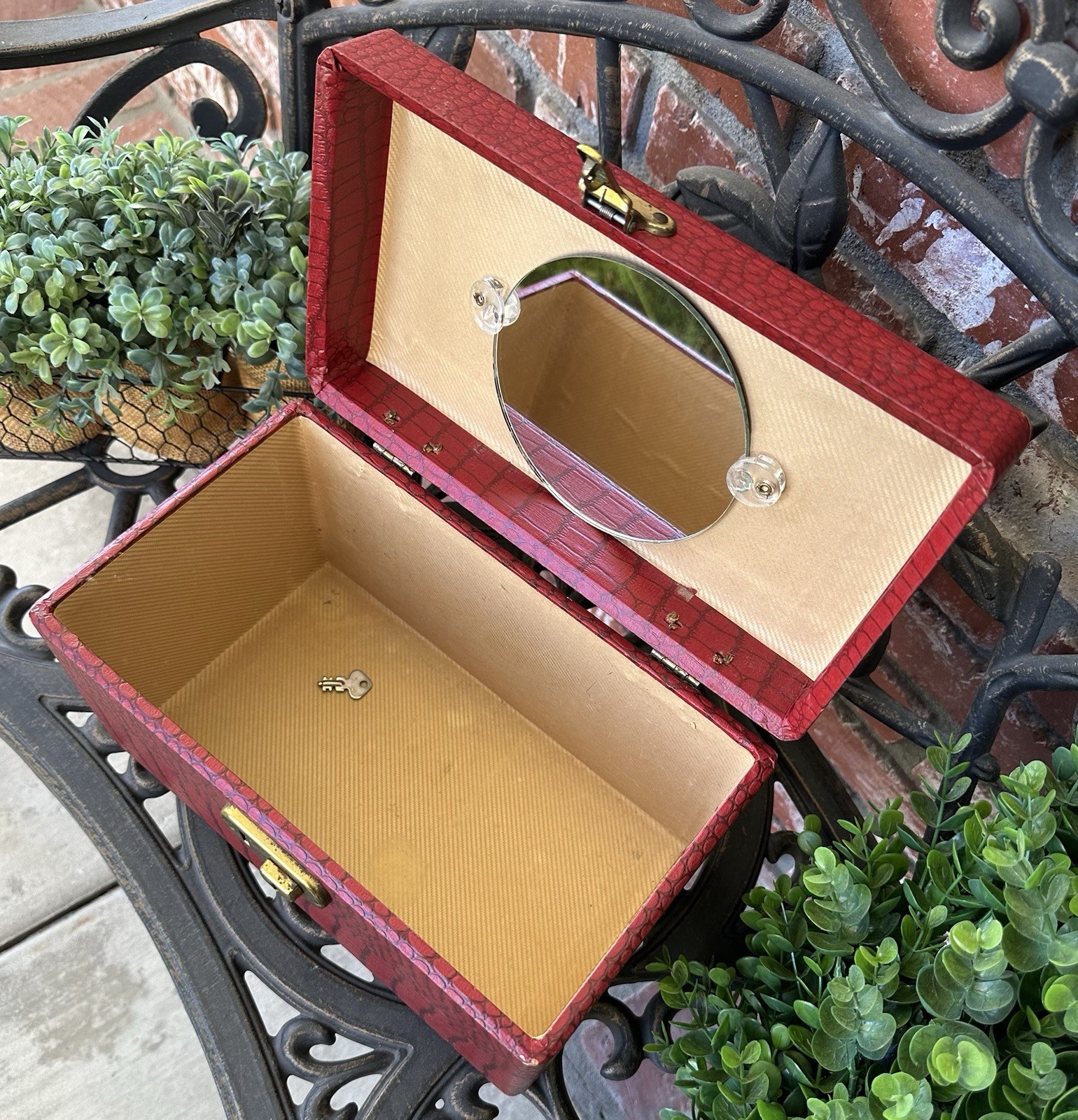 Vintage Alligator Embossed Train Case; Cranberry Red/Tan Int & Mirror; Locks/Key
