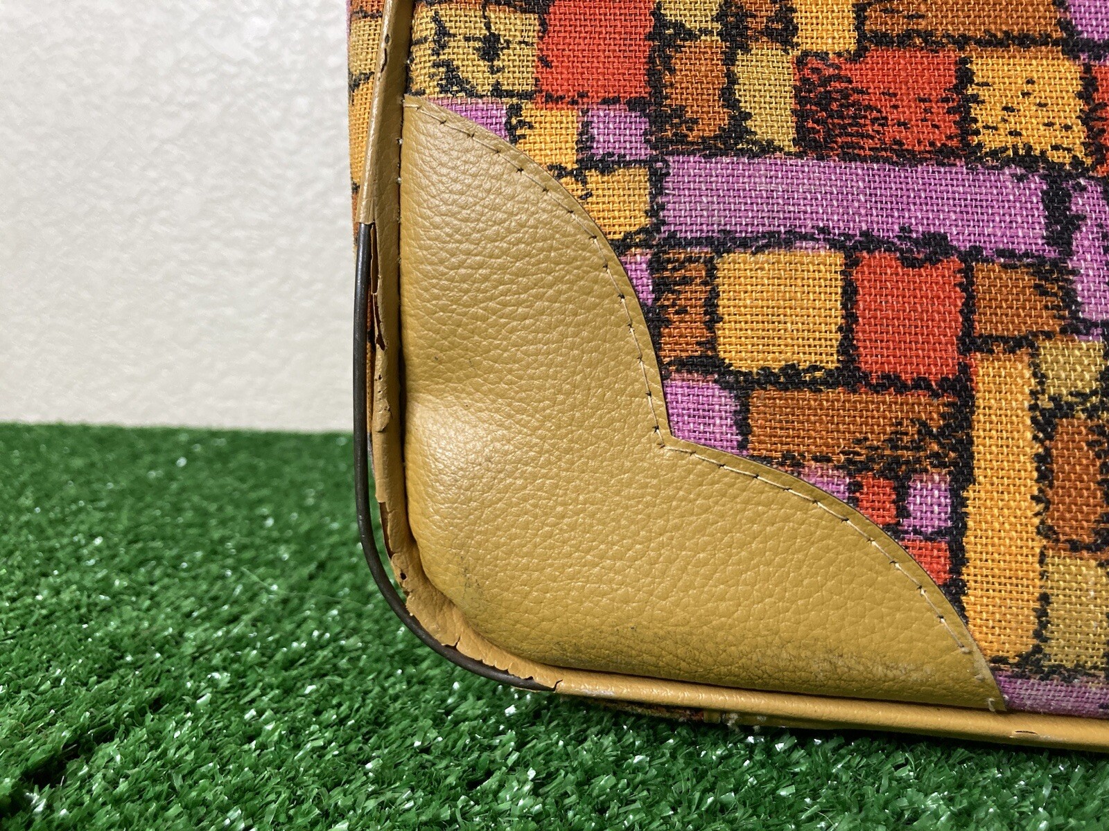 vintage retro luggage multicolor penguin travelers