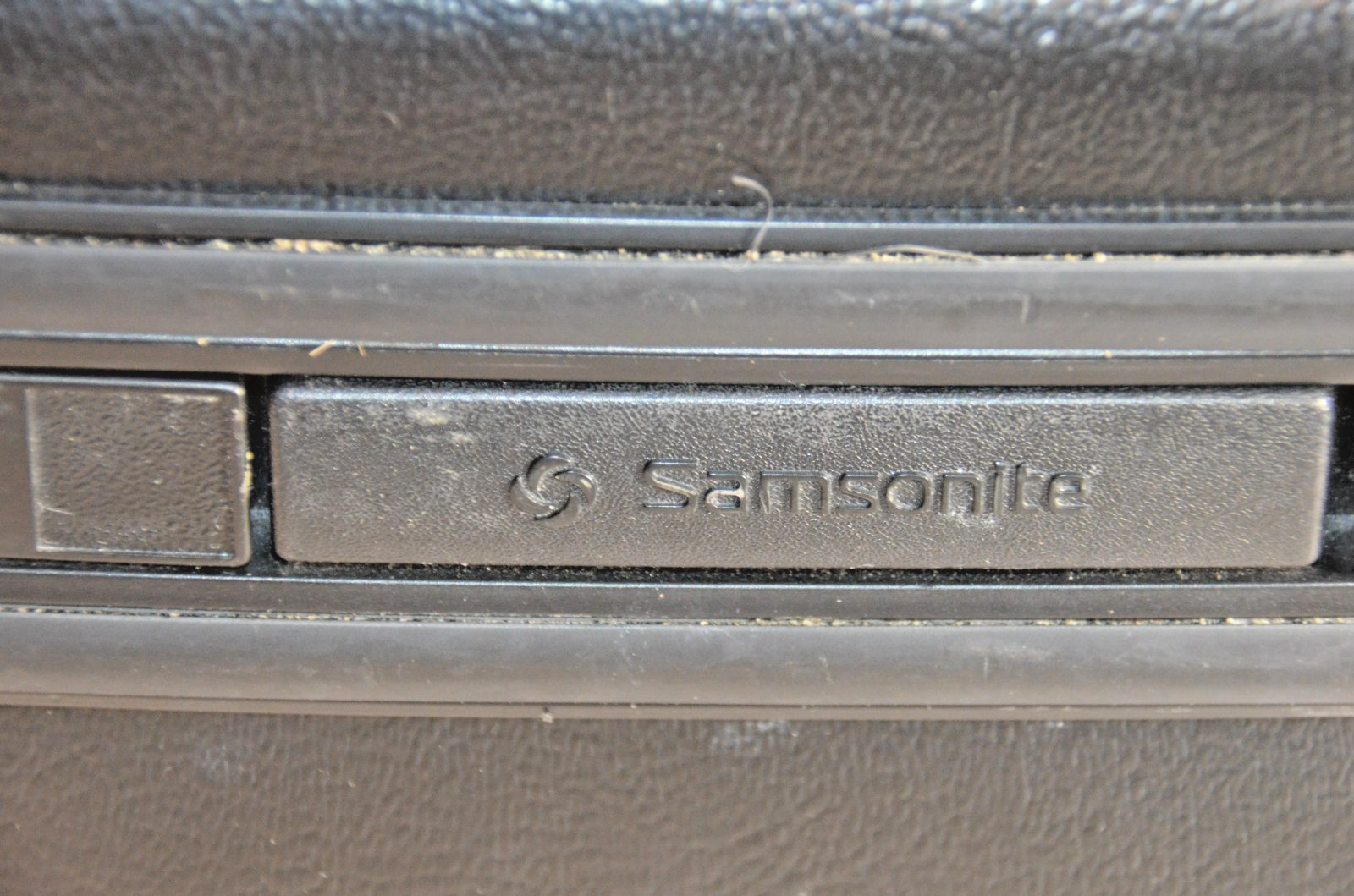 Vintage Samsonite Acclaim Travel Beauty Case Black Suitcase Locking Keys