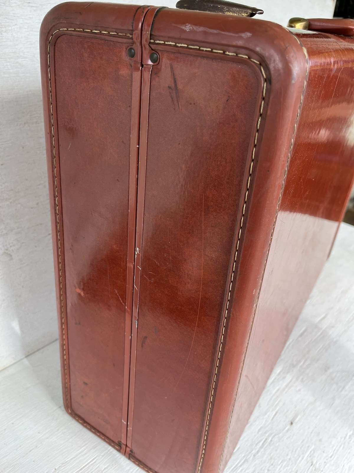 Vintage Brown Hard Shell Samsonite Suitcase Metal Locks Violet Fabric Interior