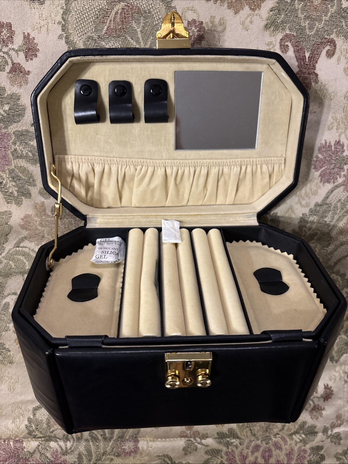Vintage Octagon Travel Cosmetic Train Case Black 9x6x6 W/ Mirror Keys New In Box