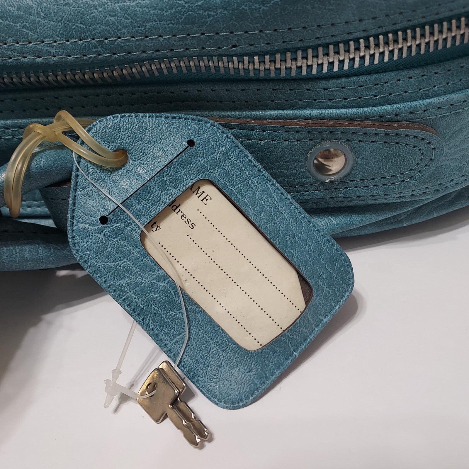 Vintage World Traveler Suitcase Soft Case Carrier Mid-Century Blue W/Lock & Keys