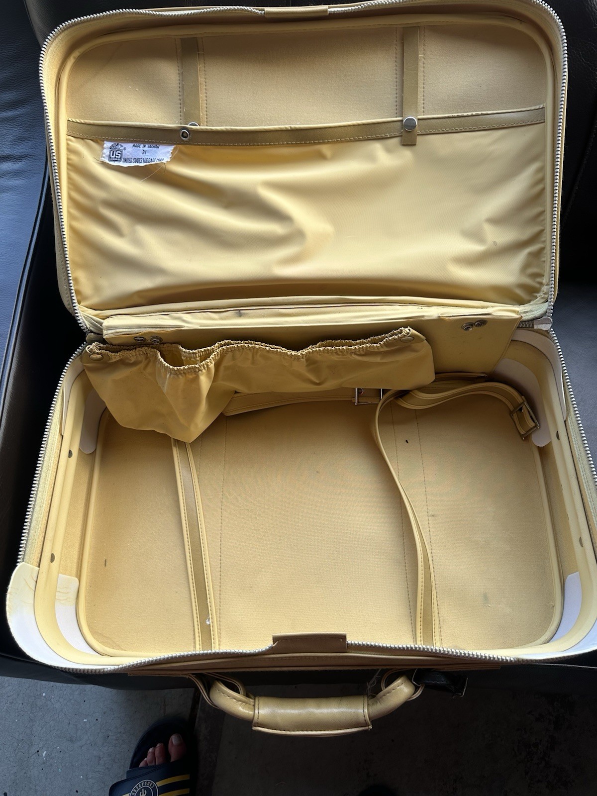 VTG American Tourister Suitcase Harvest Gold 21×13.5×6.5” 1970s Luggage