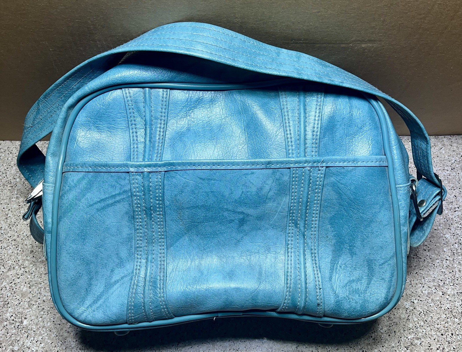 American Tourister travel set Blue Vinyl Pleather 1970’s Taiwan YKK zip Vintage