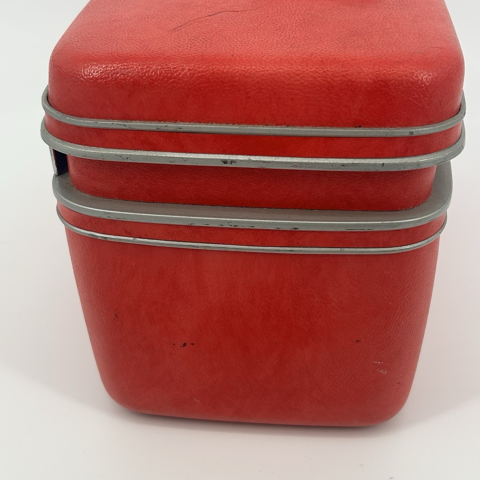 Vintage Red Samsonite Silhouette Vanity Train Luggage Cosmetic Case W/ Keys