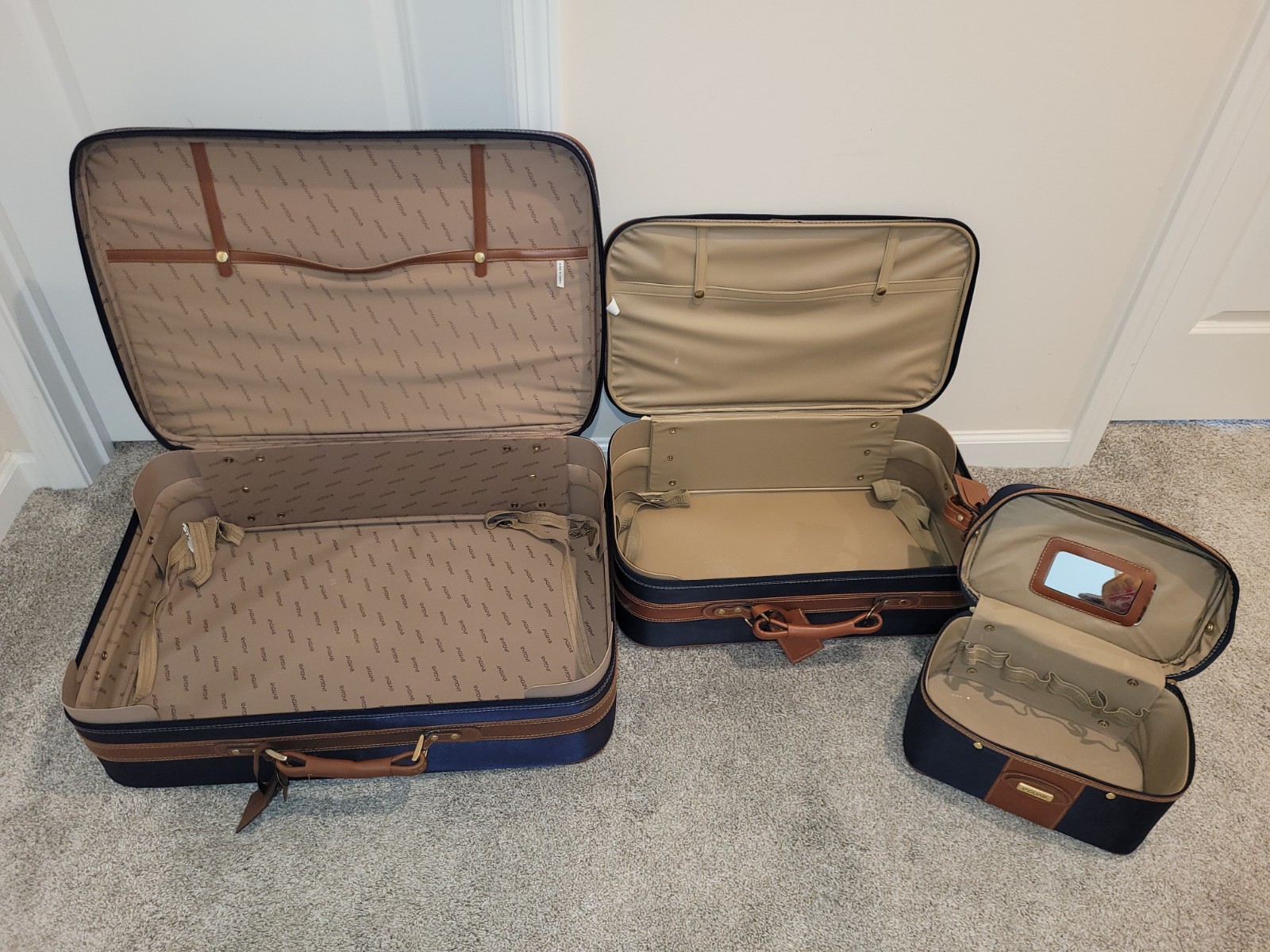 3 Piece Vintage Jaguar Luggage Suitcase Set