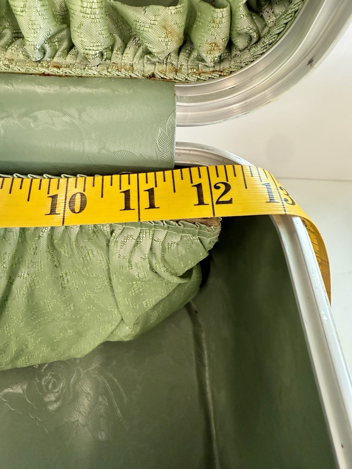VTG Sears Featherlite Train Case Avocado Green Mid-Century Mod Mirror Luggage