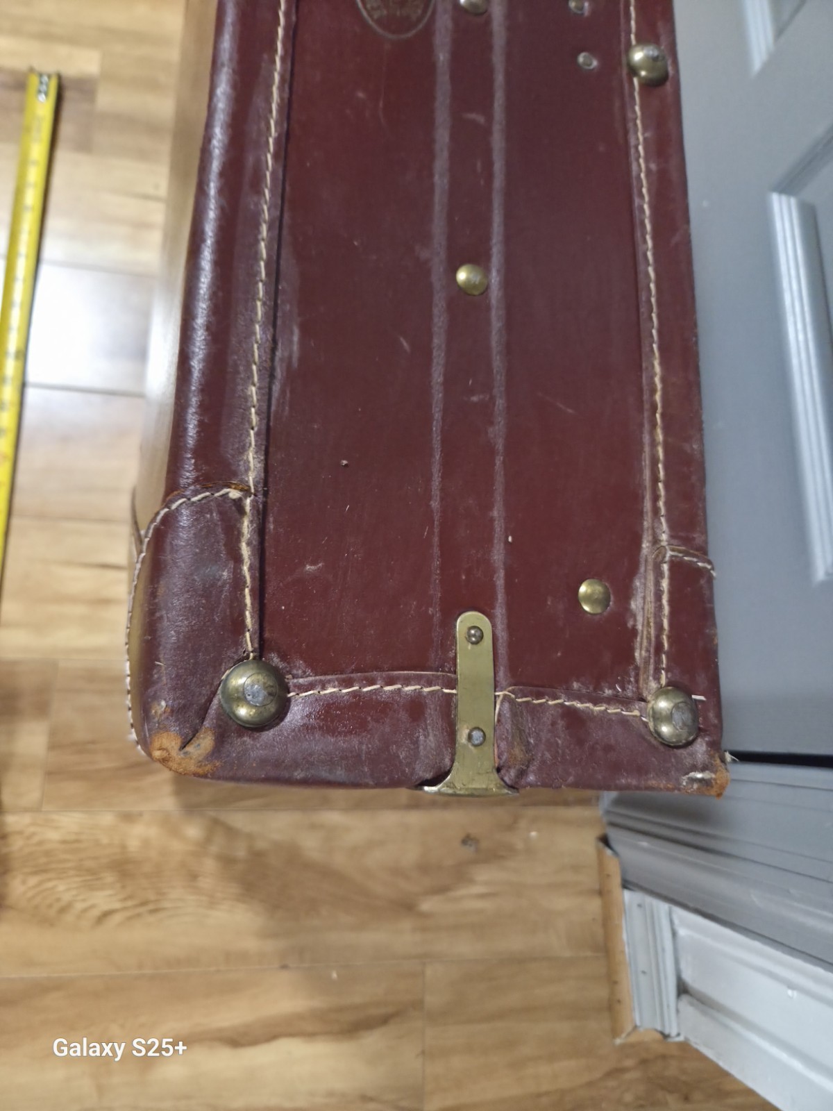 Hand Made Previously US Navy Veteran Owned Vintage 1930s Luggage Cow Leather.
