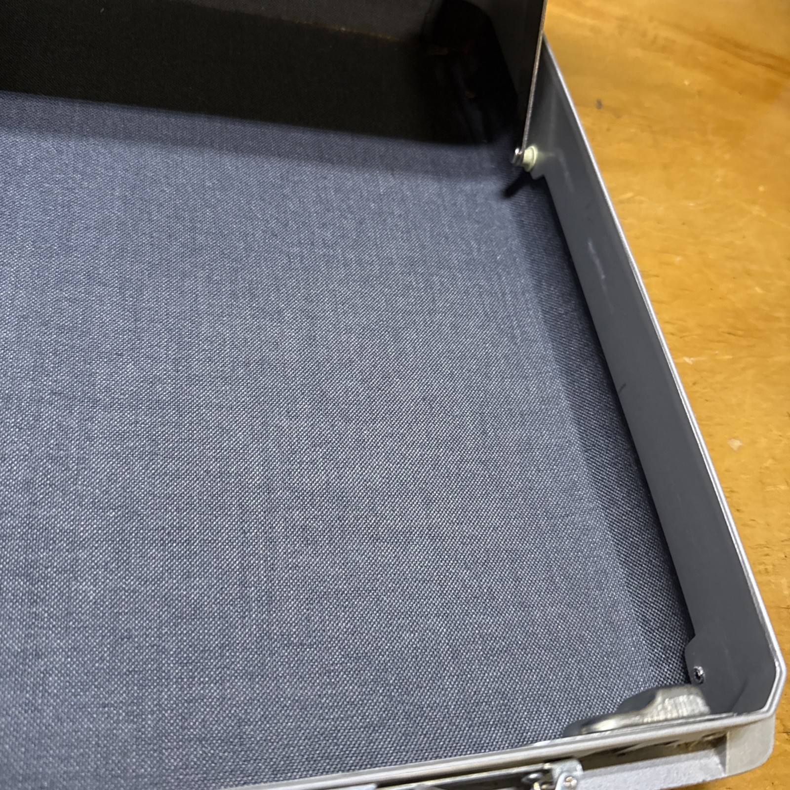 Vintage Samsonite Hardshell Briefcase 18” X 13” X 3.5”