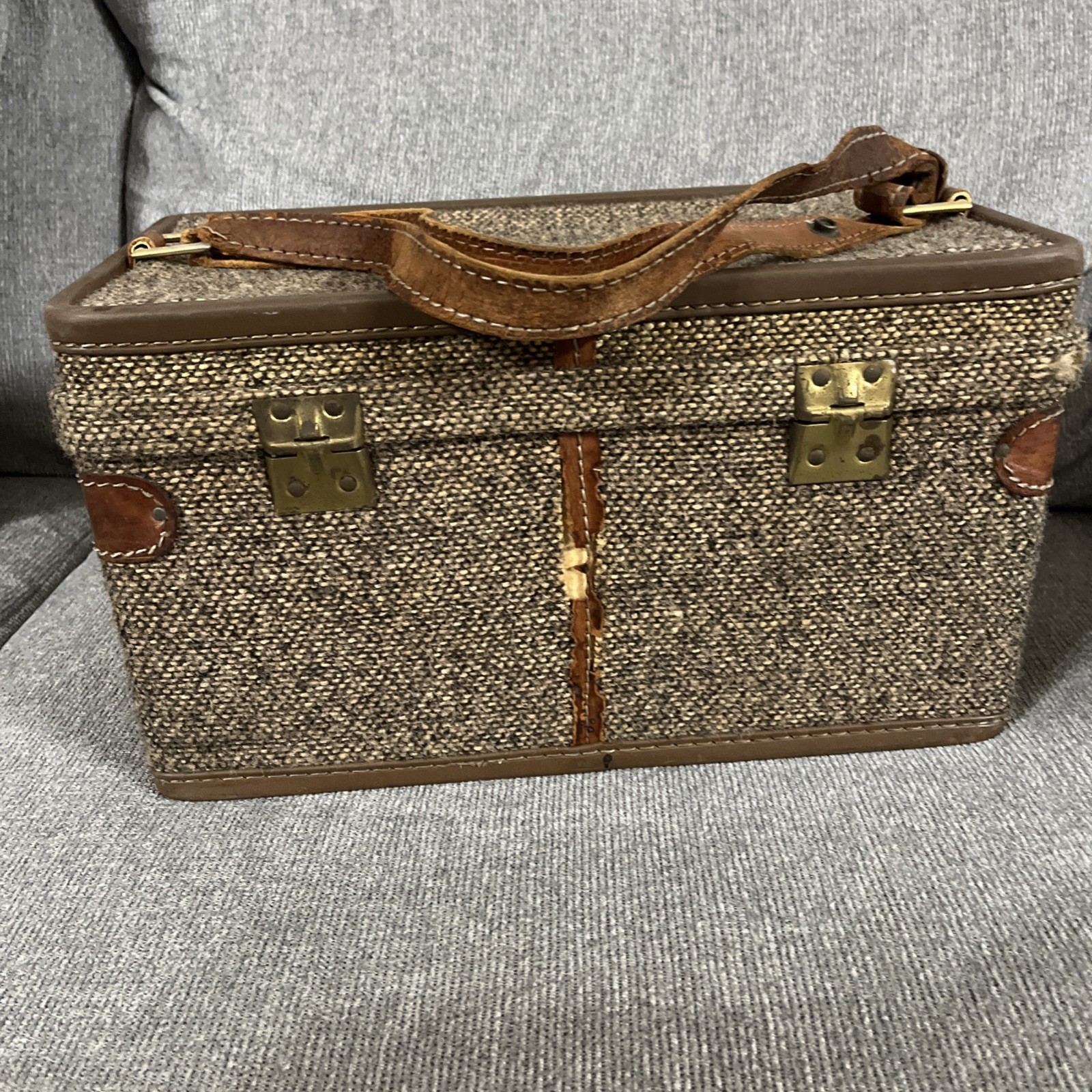 Vintage Hartmann Luggage Tweed & Leather Travel Cosmetic Case Overnight Carry On