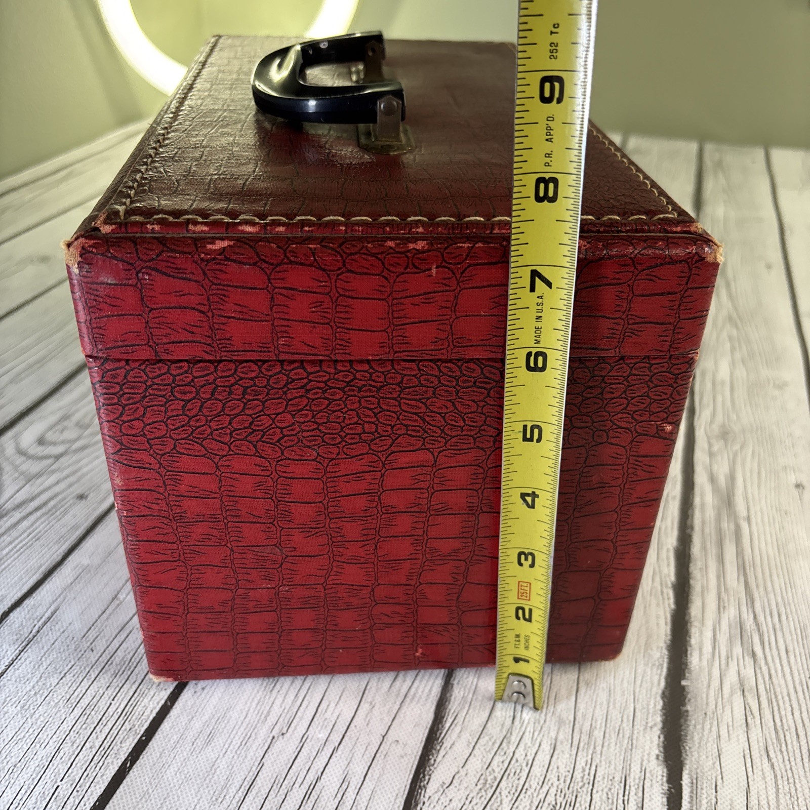 Vintage 1940-1950s Red Faux Alligator Hard Train Case Cosmetic Makeup Luggage.