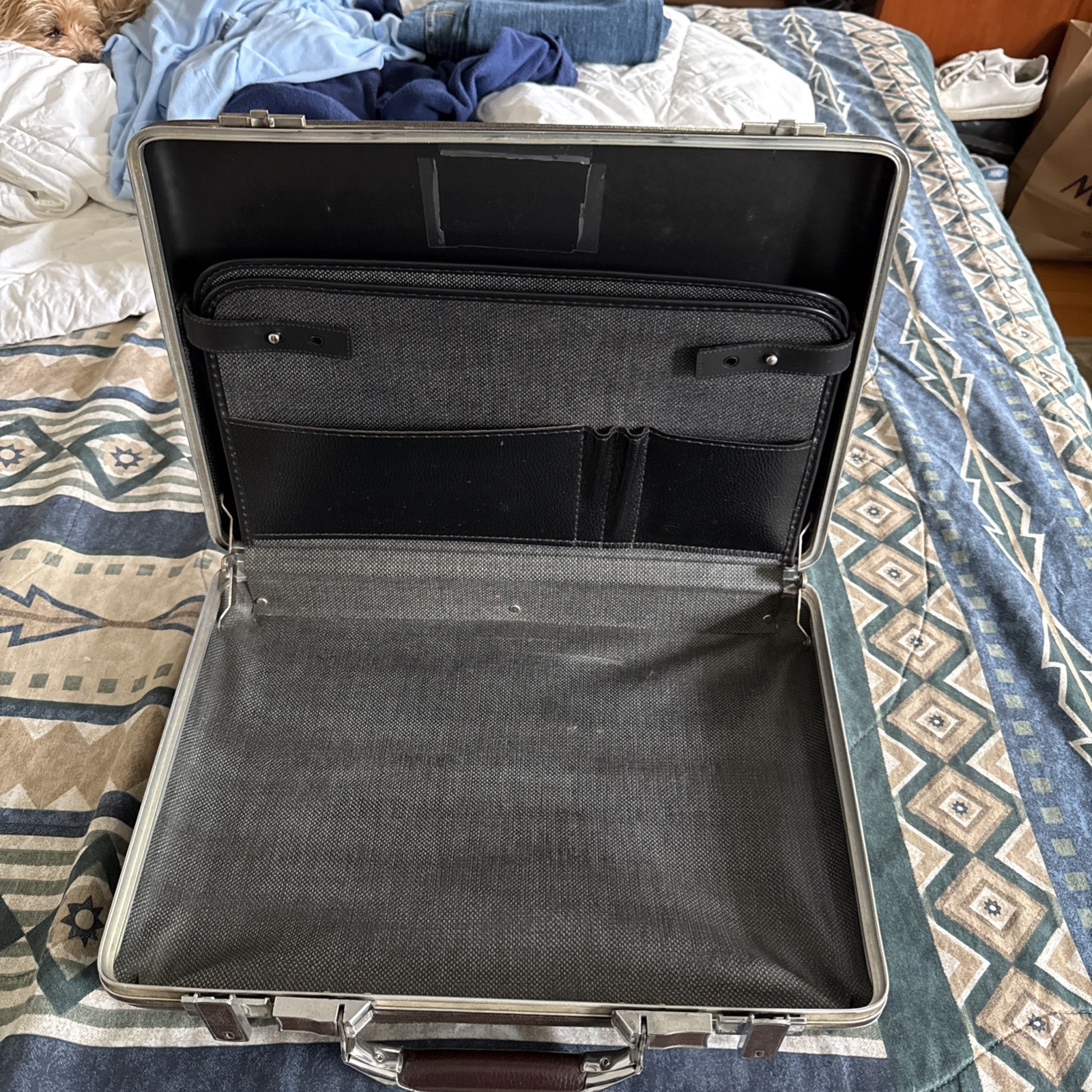 Vtg Super Thin Hard Side Brown American Tourister Briefcase With Keys