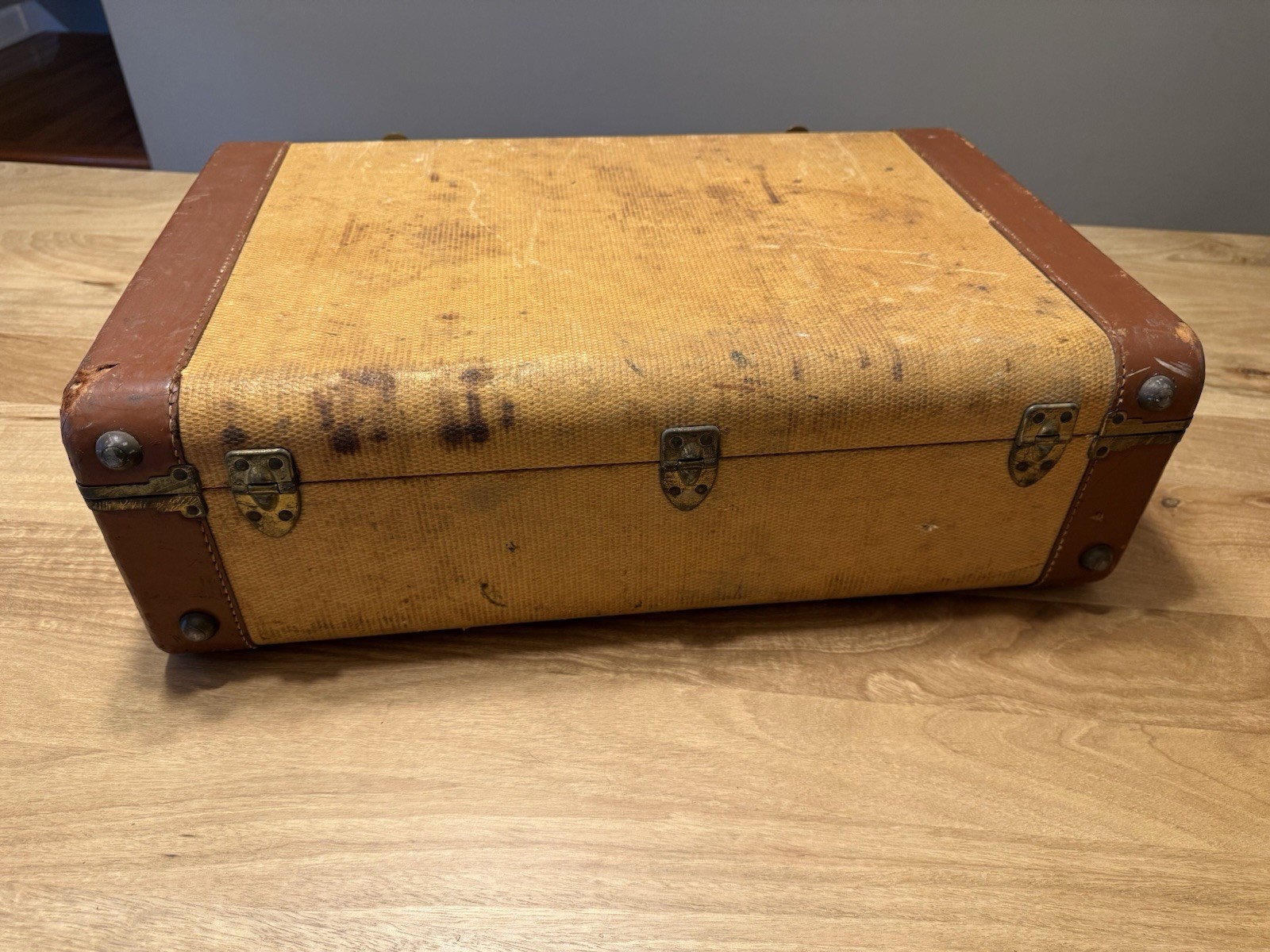 Vintage White Star Luggage Tweed / Tan Leather Trim Suitcase