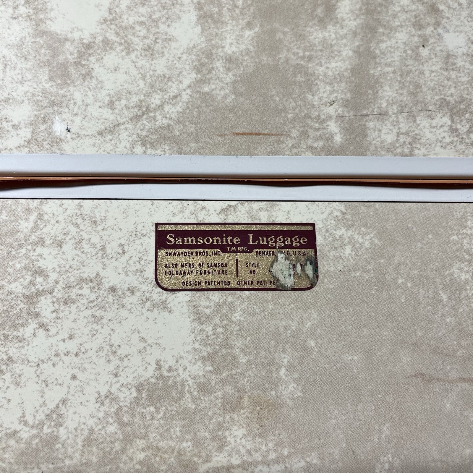 Vintage Samsonite Silhouette Marble Hardshell Suitcase Luggage Train Case Cream