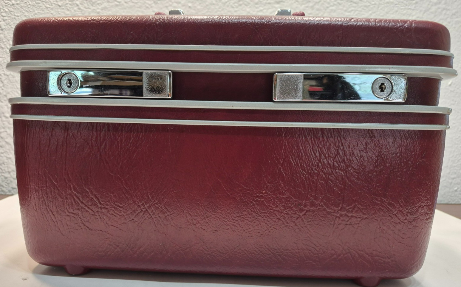 Vintage Samsonite Concord Burgundy Train Case With Mirror