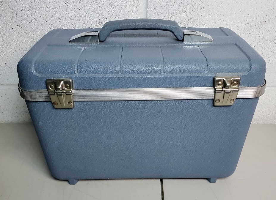 Vintage Blue Starflite Train Cosmetic Carry Case w/Tray, Mirror & No Keys/Trays