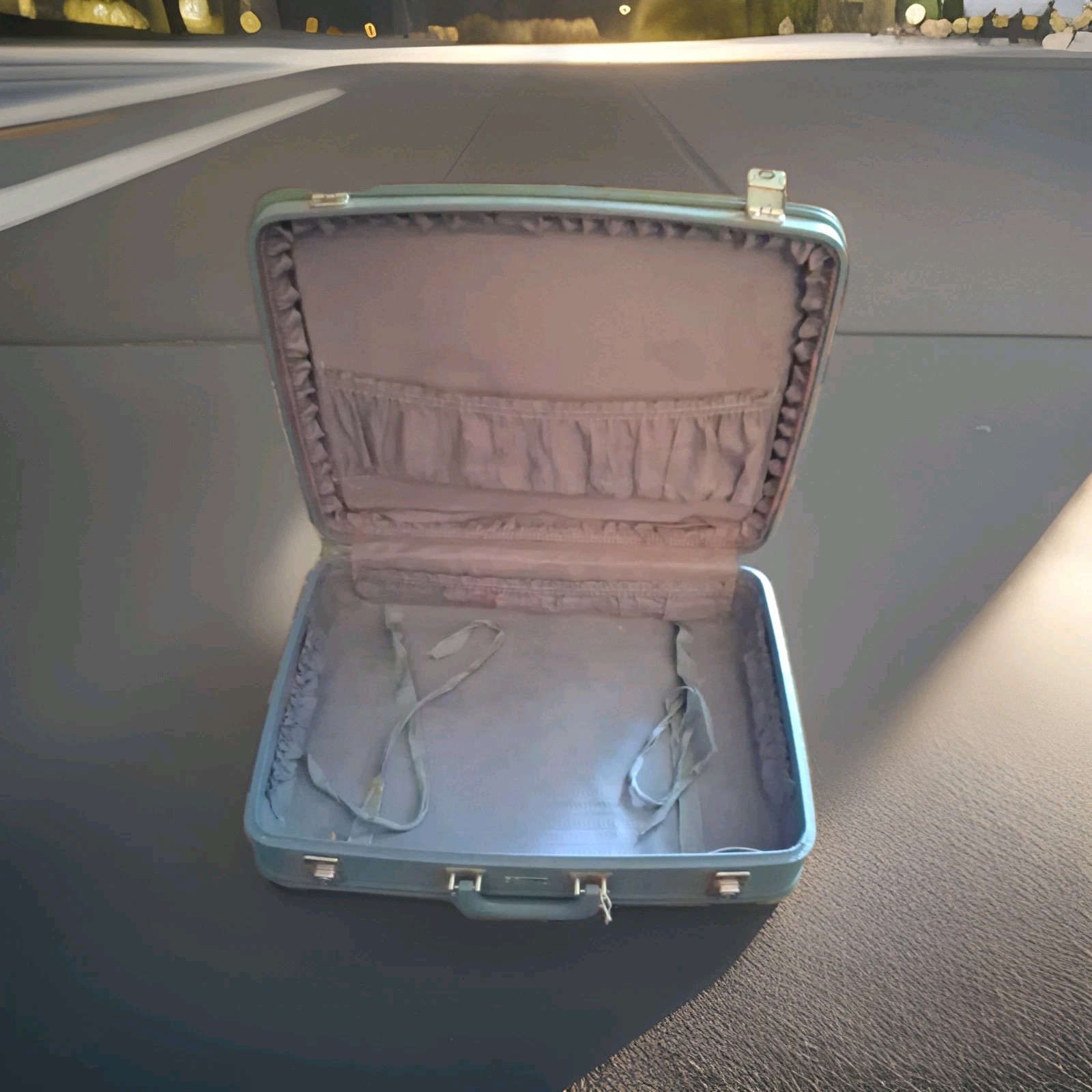 Vintage Mid Century Blue/Grey Hard Shell Luce Suitcase 20 x 15 x 5 Good Shape