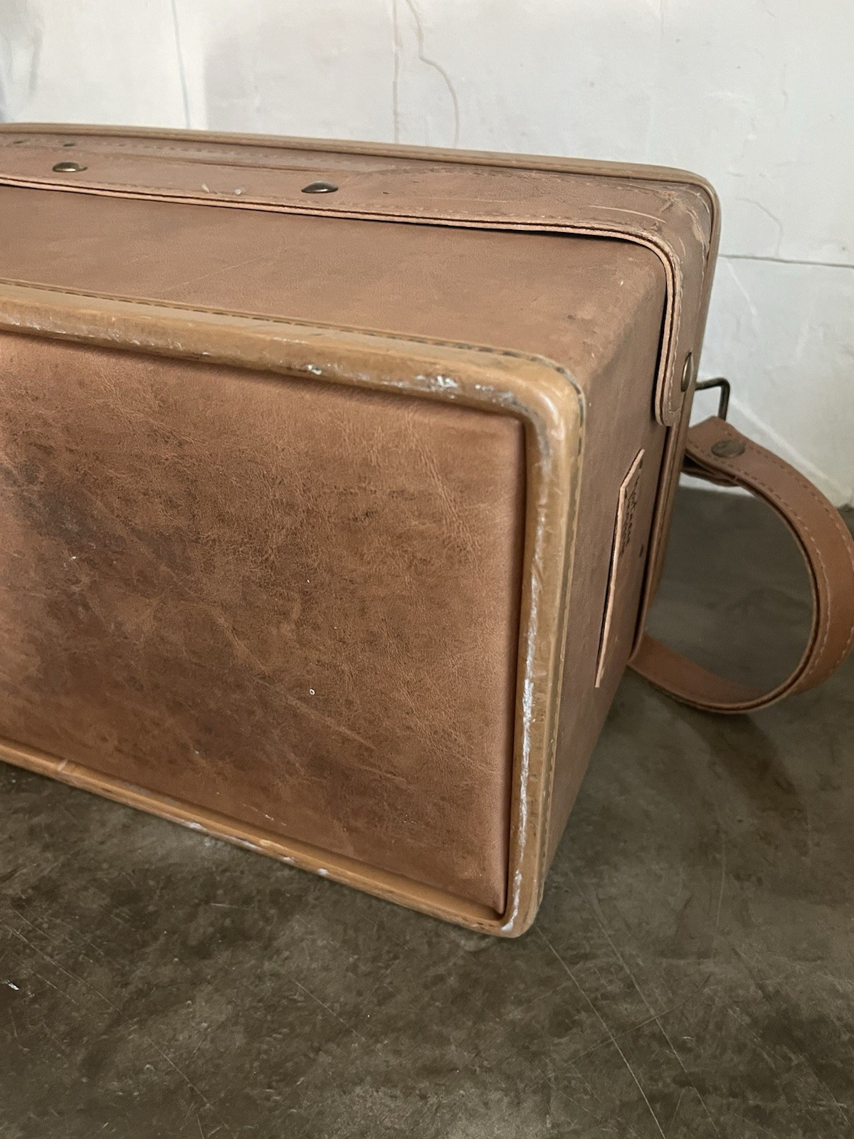 VTG HARTMANN LUGGAGE MAKE-UP OVERNIGHTER COSMETIC HARD CASE TRAVEL BAG NO KEY