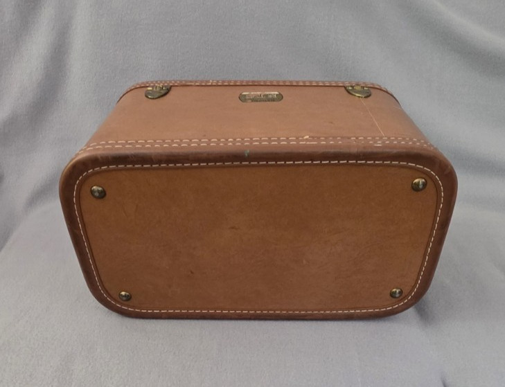 Vintage Skyway Suitcase 50’s Overnight Carry On Hard Case